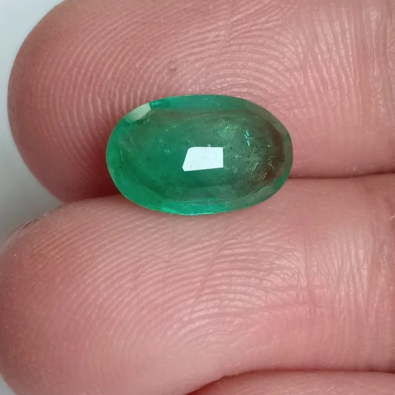 Certified 2.60Ct Medium Green Natural Emerald Oval Loose Gemstone May Birthstone