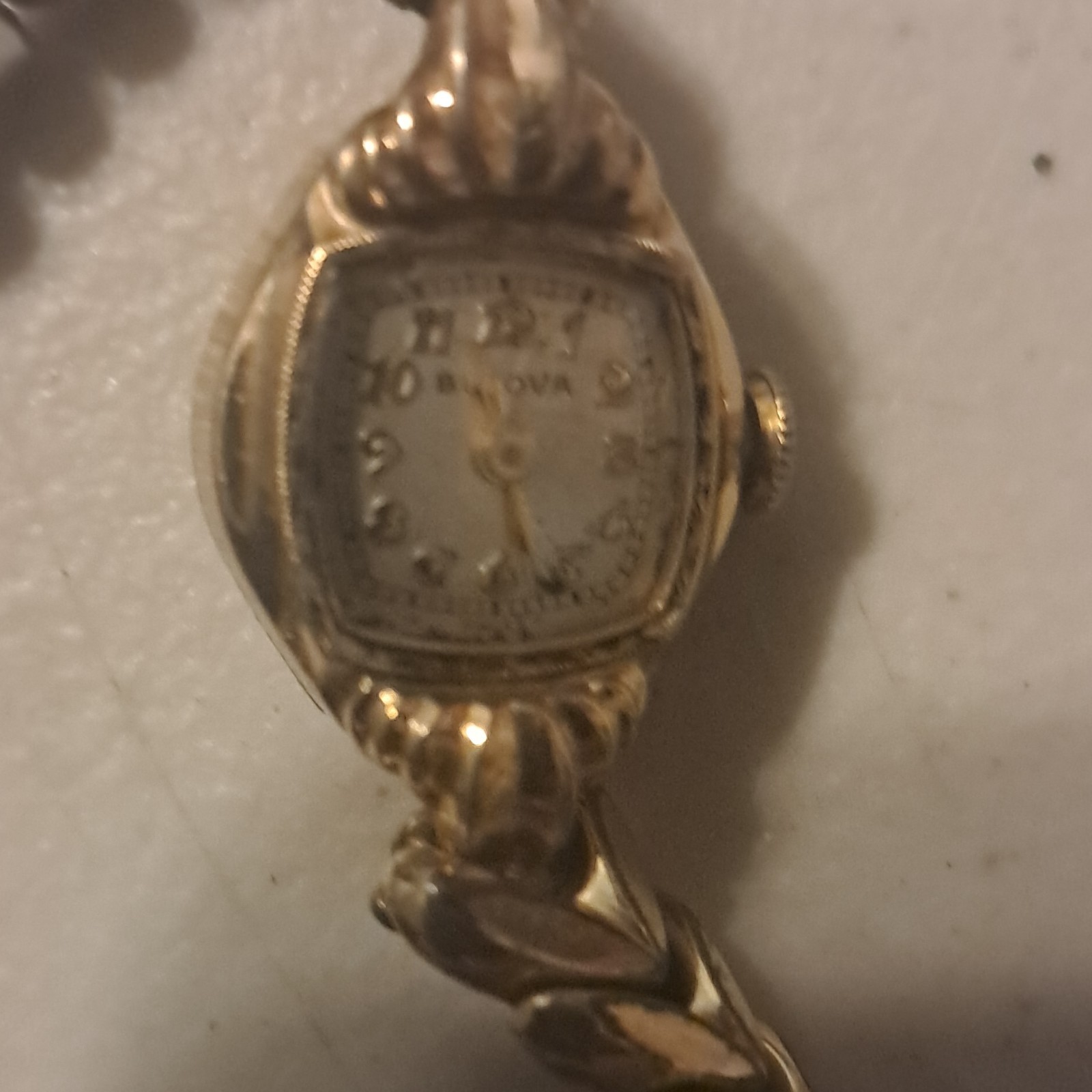 Bulova Gold Tone Oval Women’s Wristwatch White Dial Metal Bracelet Dress Formal
