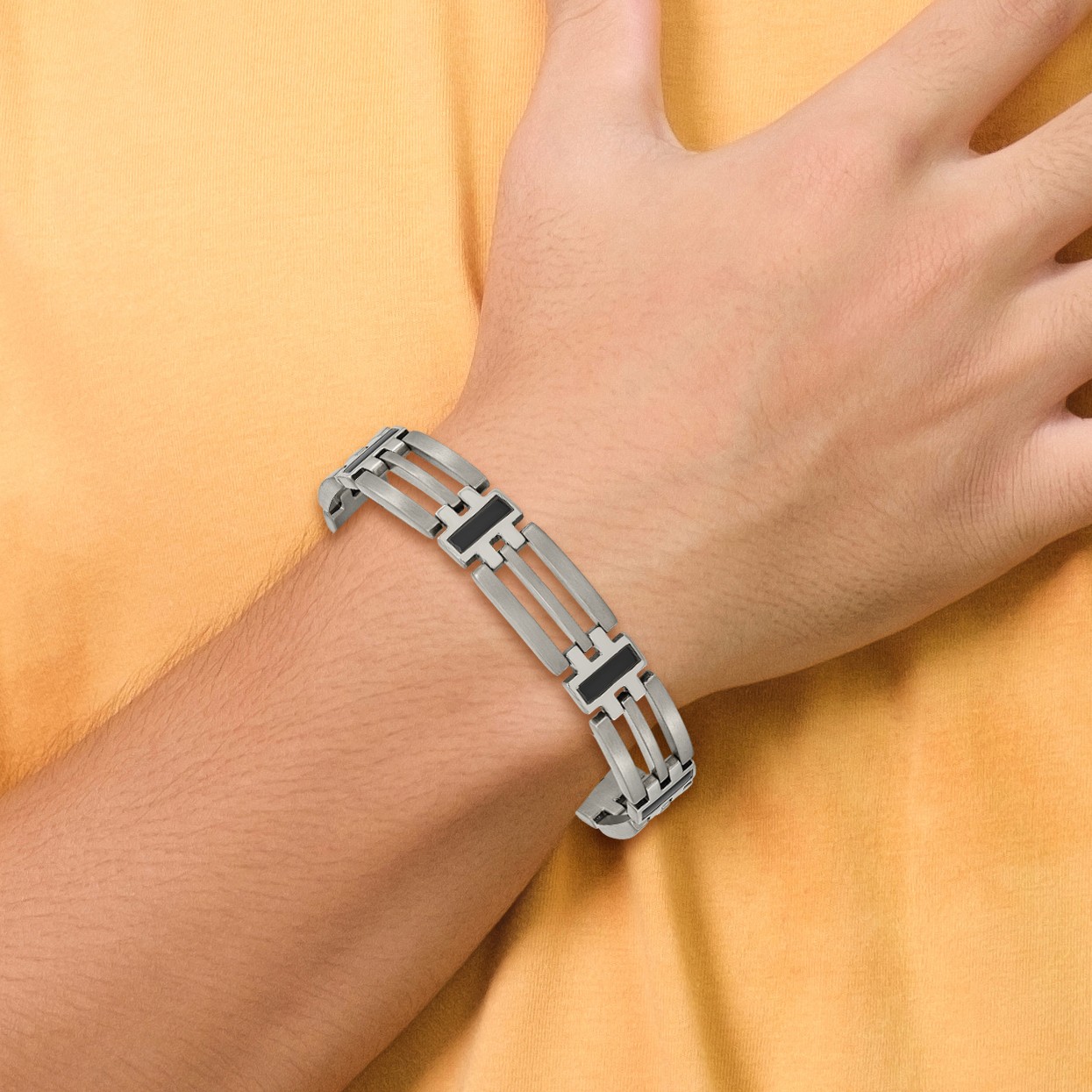 Chisel Titanium Brushed and Polished Black IP-plated 8.5 inch Bracelet TBB137