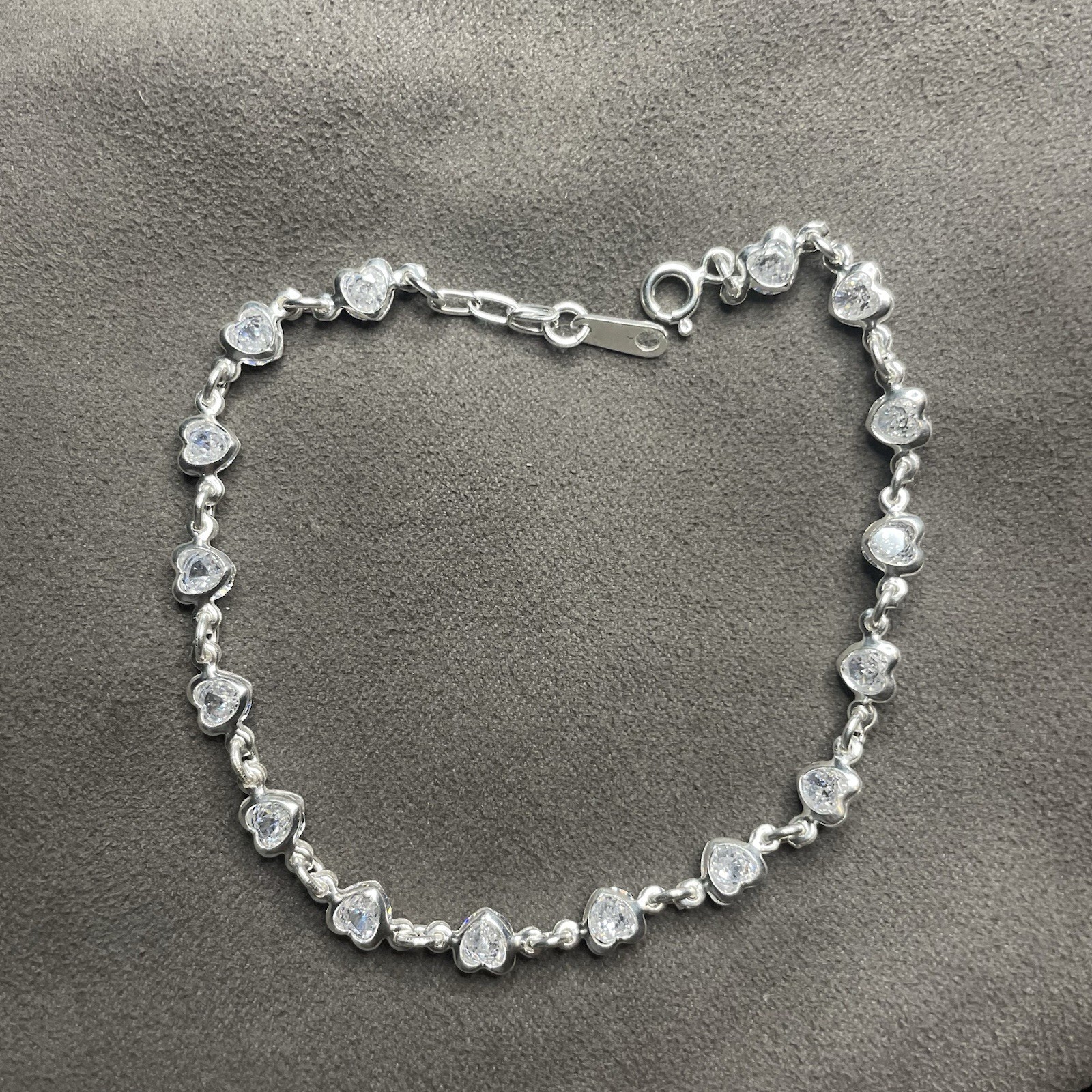 925 Sterling Silver Linked Hearts Bracelet – Adjustable 7.5-8.5in