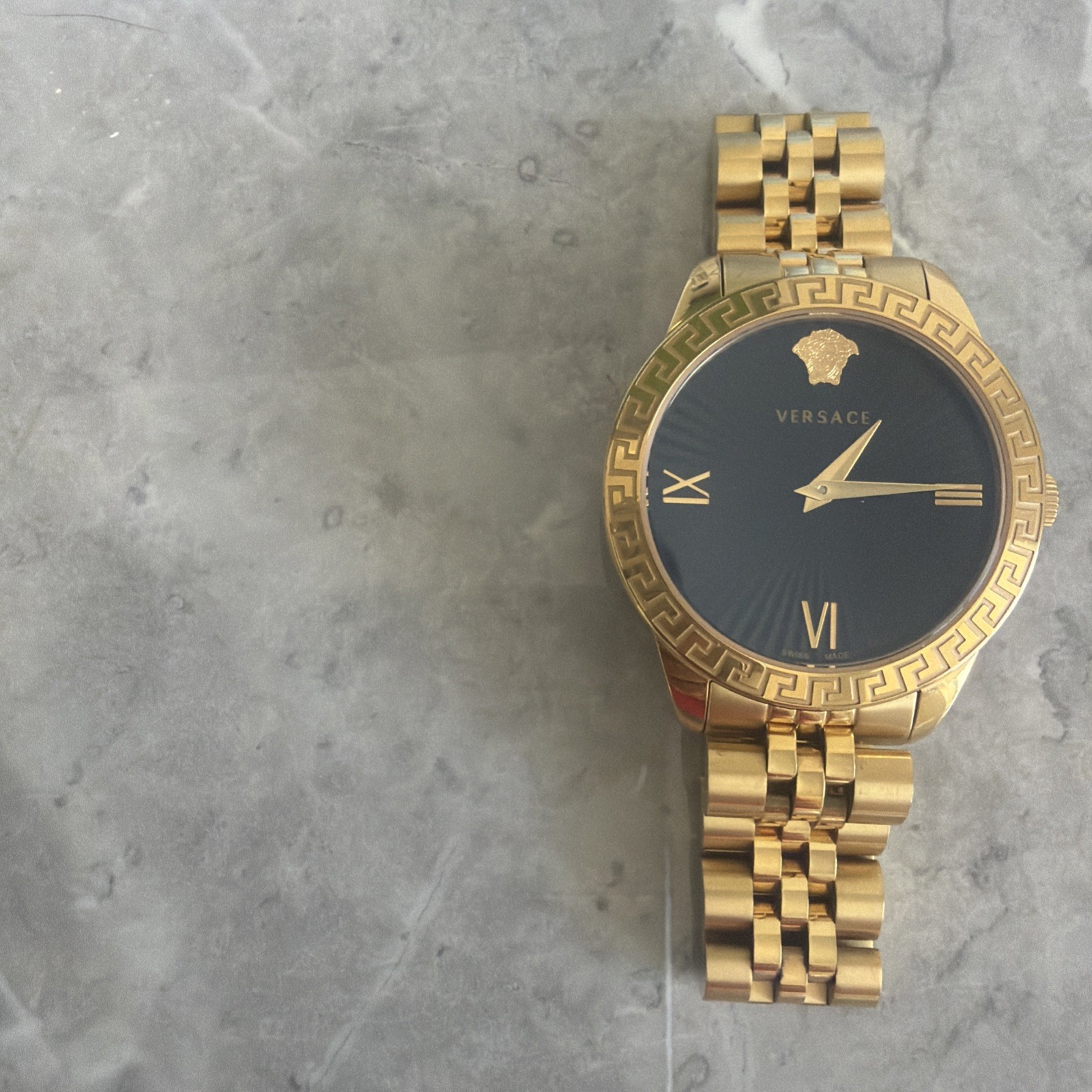 Versace VEVC01121 Greca Signature Lady black gold Steel Women’s Watch NEW