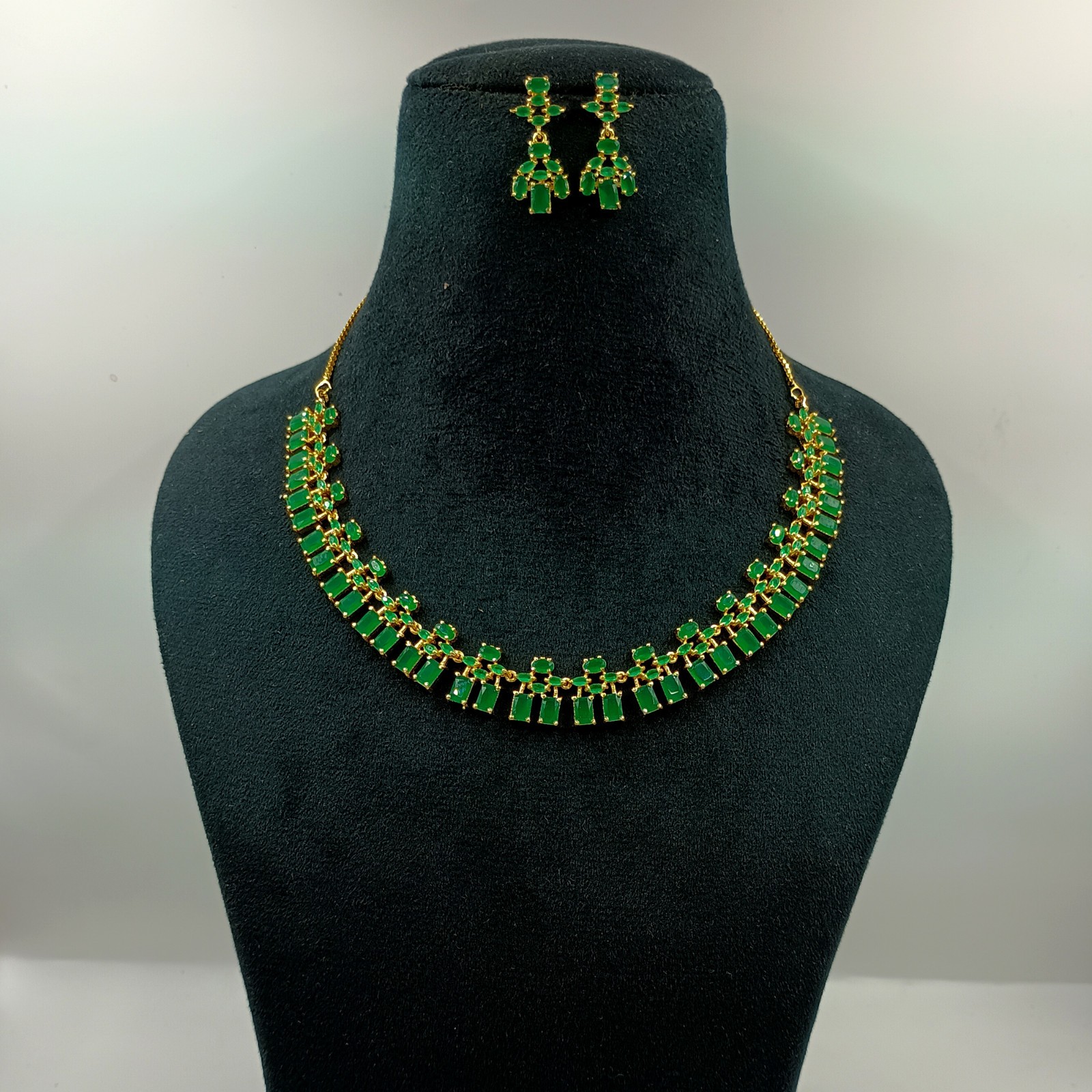 22K Gold Plated South Indian Emerald Necklace Ethnic Bridal Jewelry Set