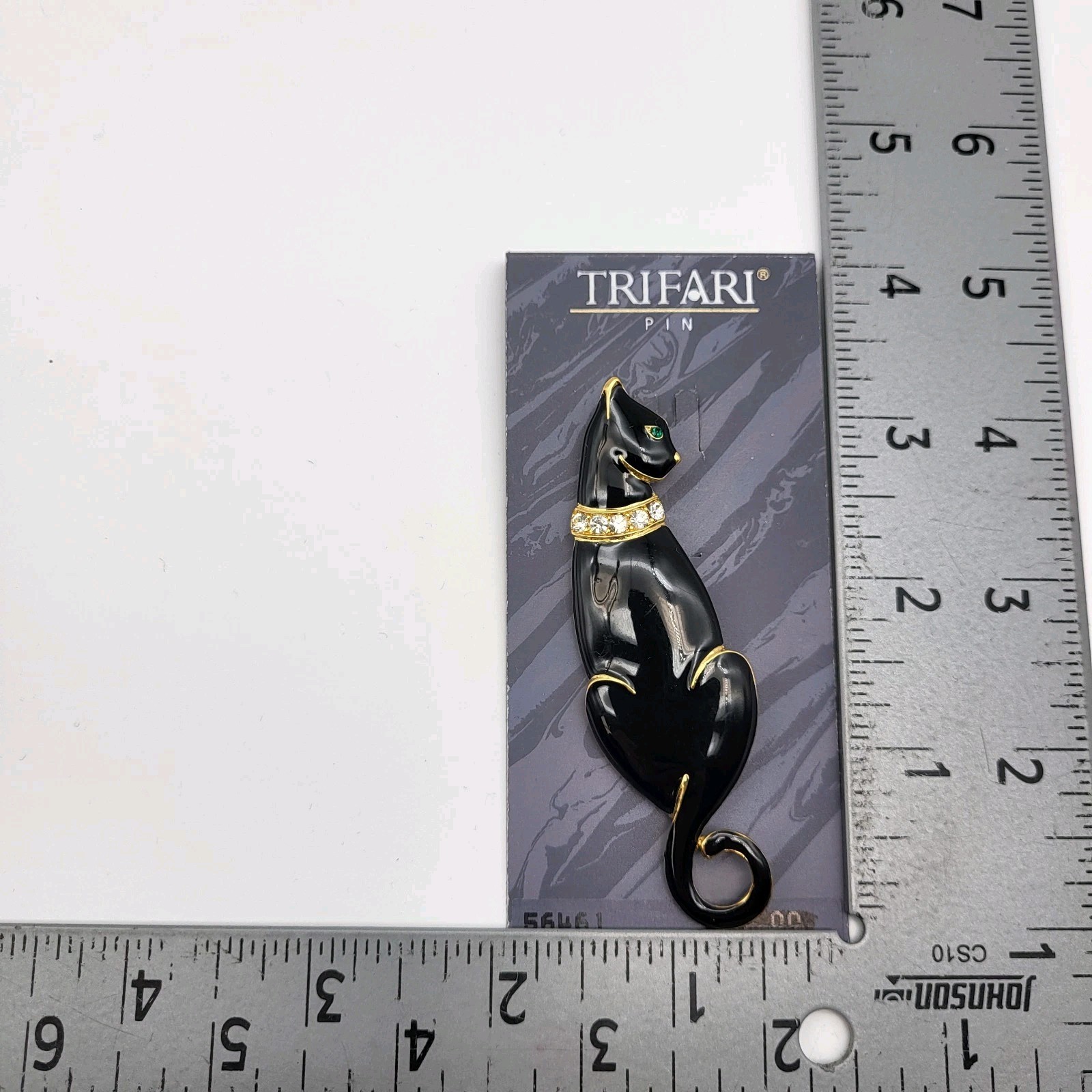 Beautiful Trifari Black Cat Glossy Enamel Rhinestone Figural Brooch On Card