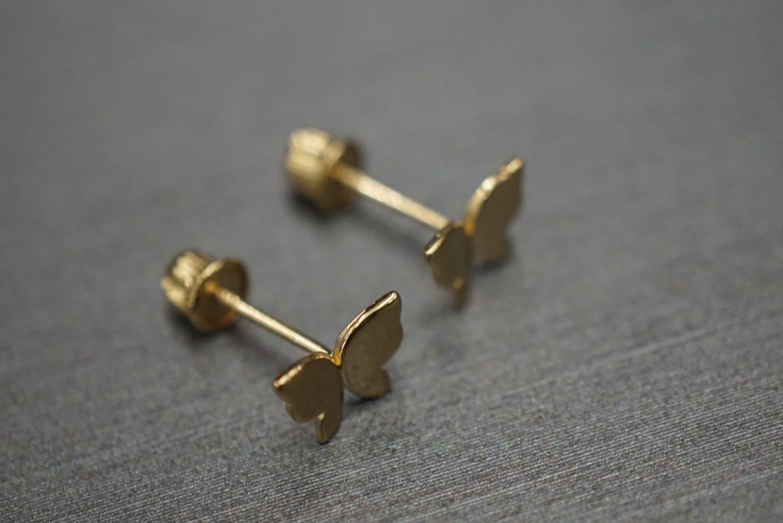 14K Solid Yellow Gold Women Children Polished Butterfly Screw Back Earring.