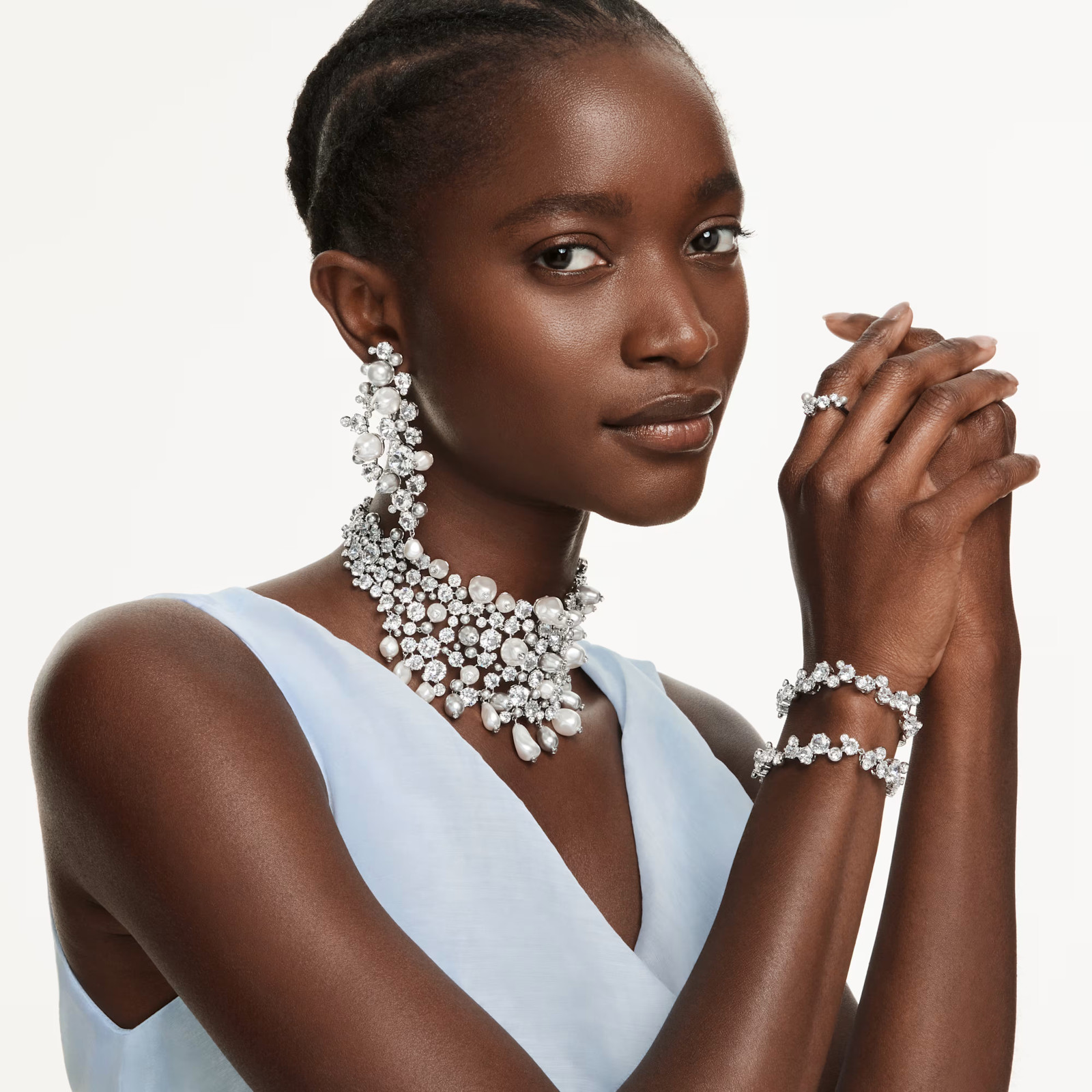 Swarovski Constella choker Crystal pearl, Round cut, White, Rhodium plated