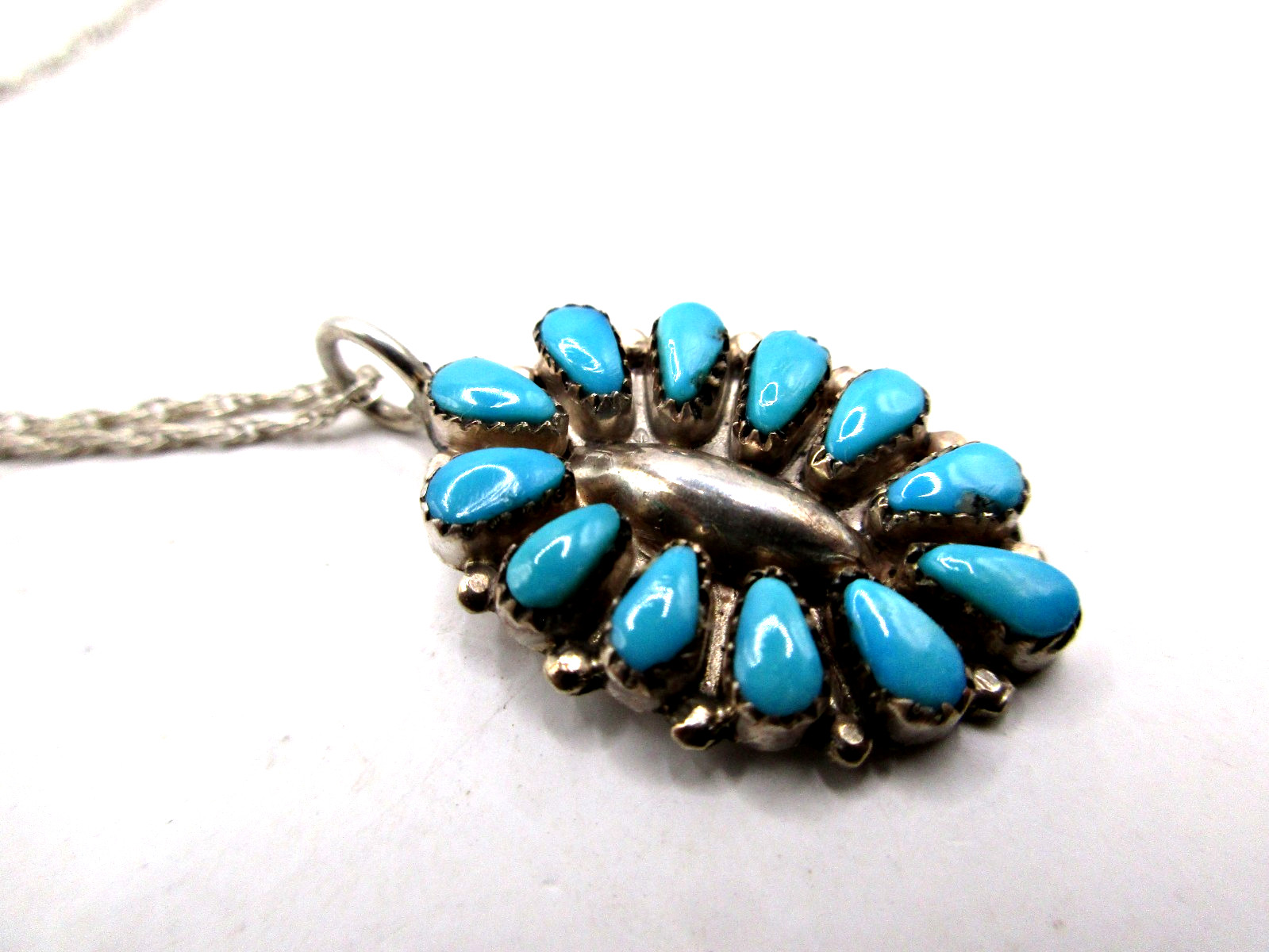 Vintage Zuni Mary Ann & Felix Chavez Sterling 12 Sleeping Beauty Stone Necklace