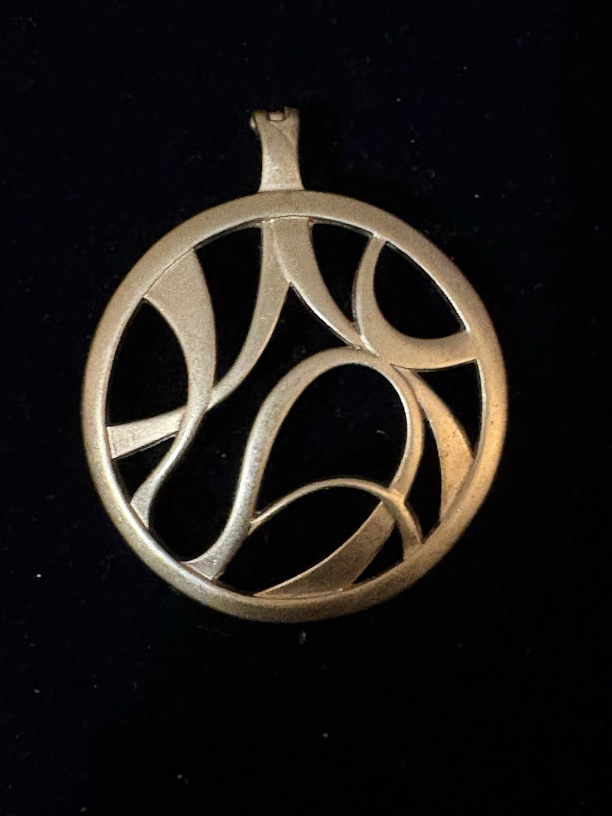 Premier Designs “Pizzazz” Gold Tone Round Slide Pendant Enhancer Necklace