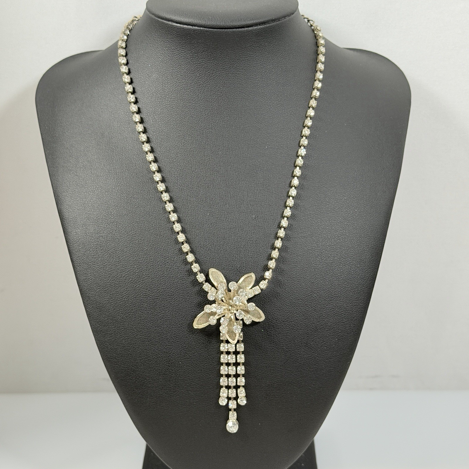 Vintage Rhinestone Necklace Choker Flower Lightweight Adjust up to 16″