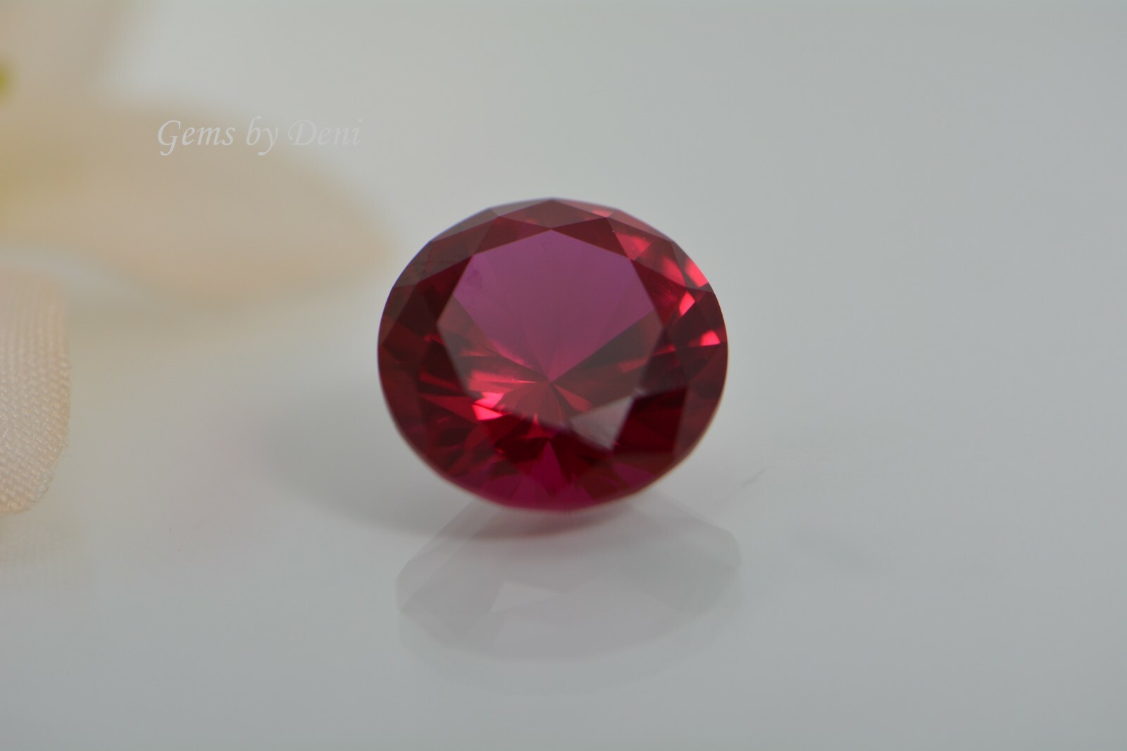 Lab-Created Ruby Round Shape Corundum (2mm-16mm).