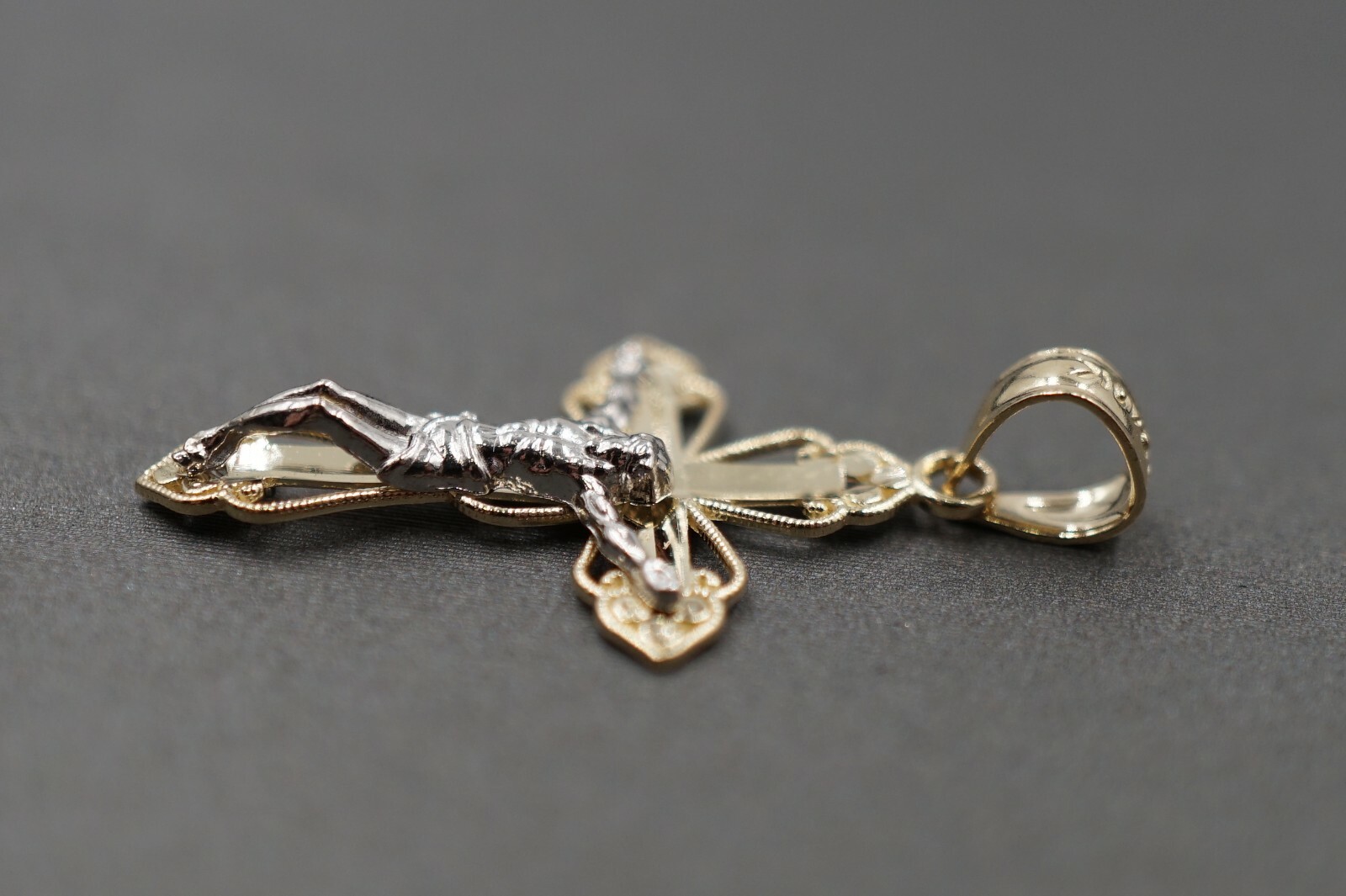 10K Solid Yellow Gold 1.05″ Diamond Cut Two Tone Crucifix Cross Charm Pendant.