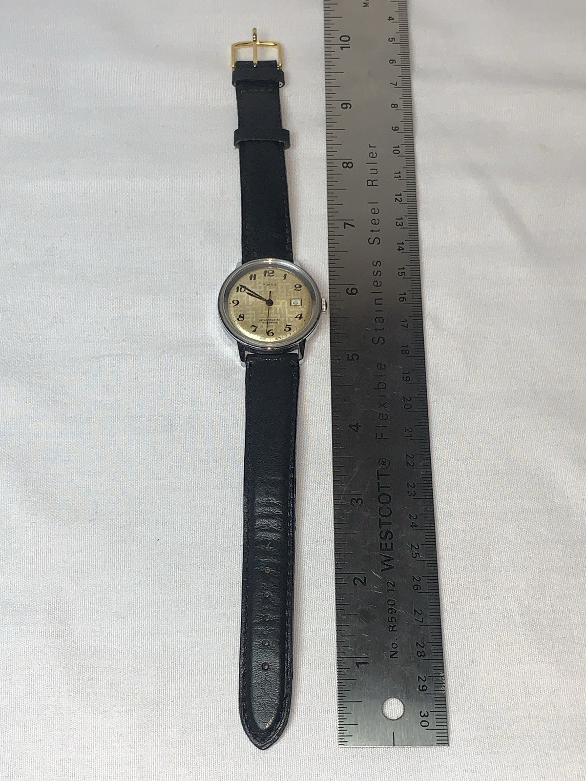 Vintage 1975 Timex Viscount Automatic Watch 35mm Rare Textured Linen Dial Works