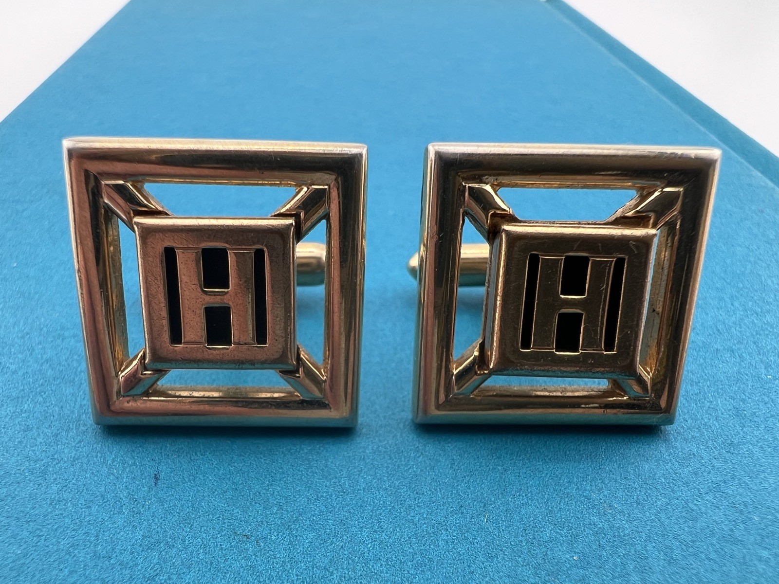 H Monogram Letter Initial Gold Tone SWANK Vintage 1970s to 1980s Cufflinks Mens