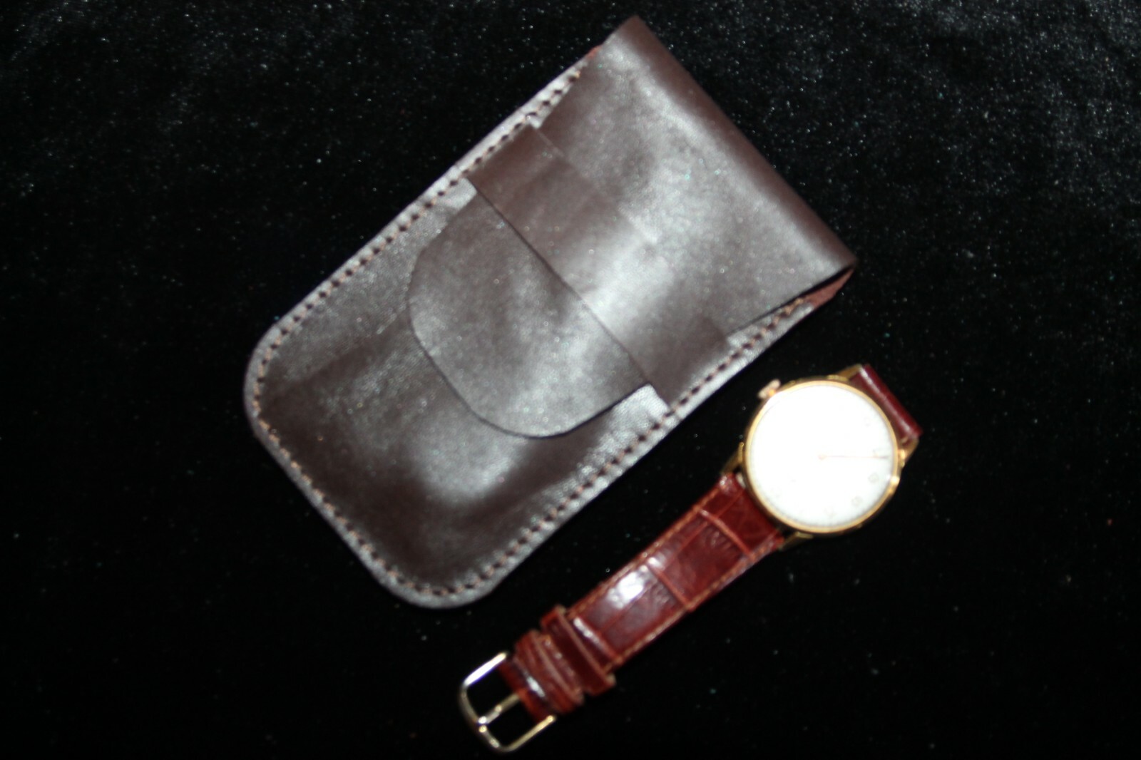 REAL LEATHER TRAVEL WATCH HOLDER Customizable Leather Watch Case