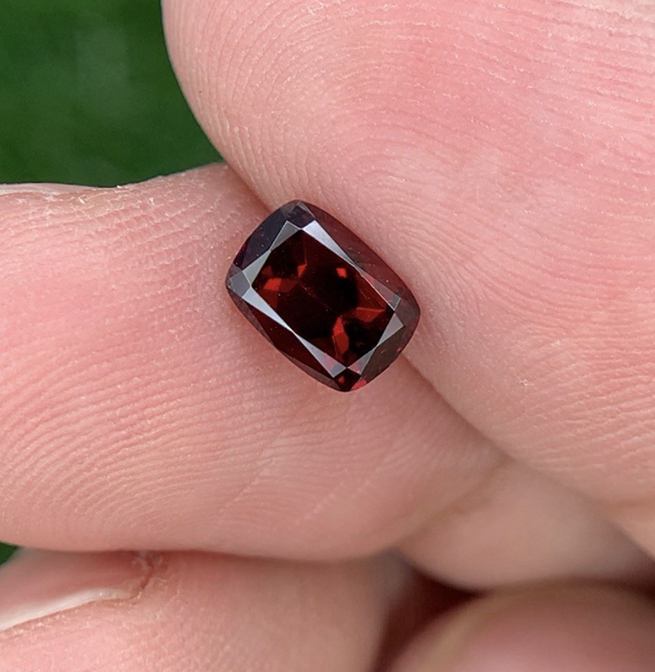 1.35Ct Natural Deep Blood Red Garnet Cushion Cut Loose Gemstone 6.4×4.5mm