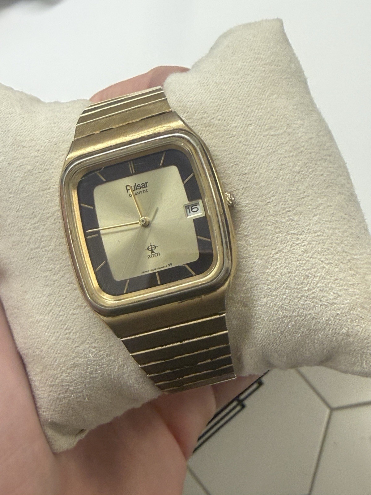 Vintage Pulsar Men Dress Watch By Seiko Rectangle Tank Stainless Gold Tone,25mm