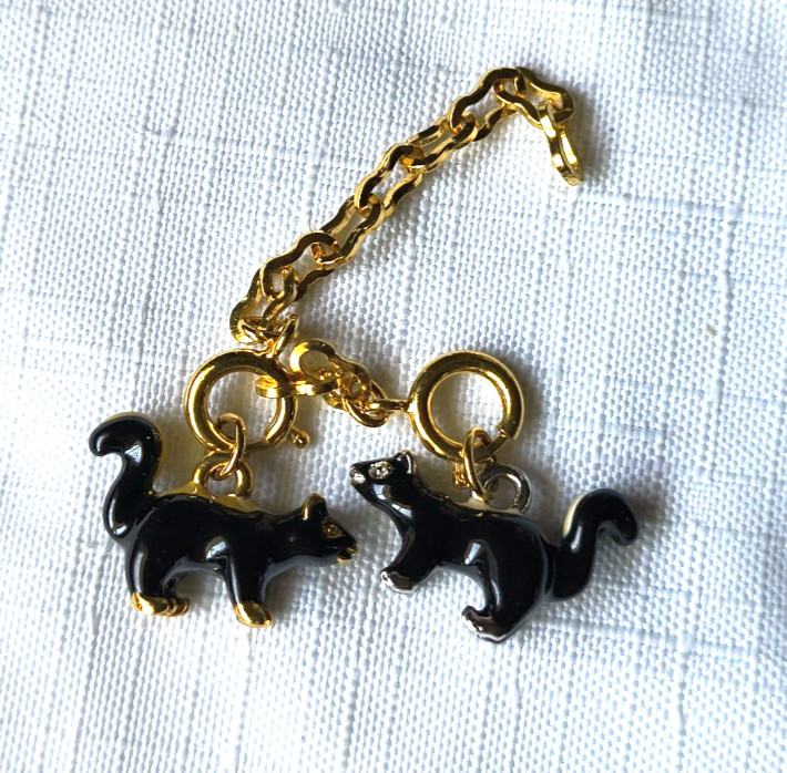 Joan Rivers Noah’s Ark Charms Skunks W/Extender