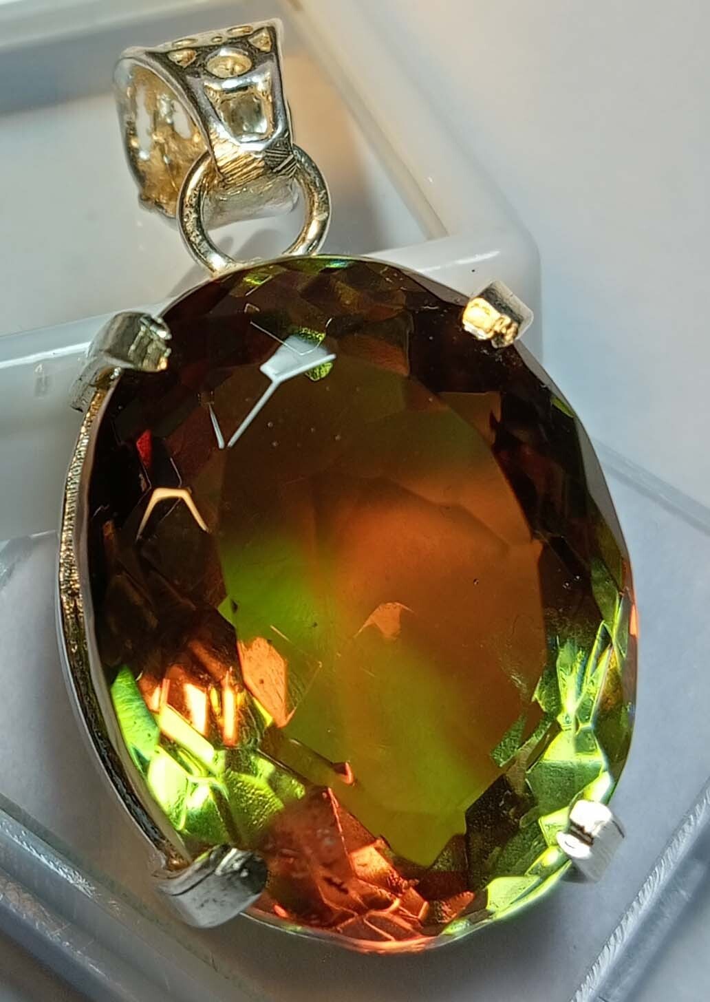Alexandrite Colour Change Oval Cut Pendant 62.35 Ct Natural Gemstone Certified