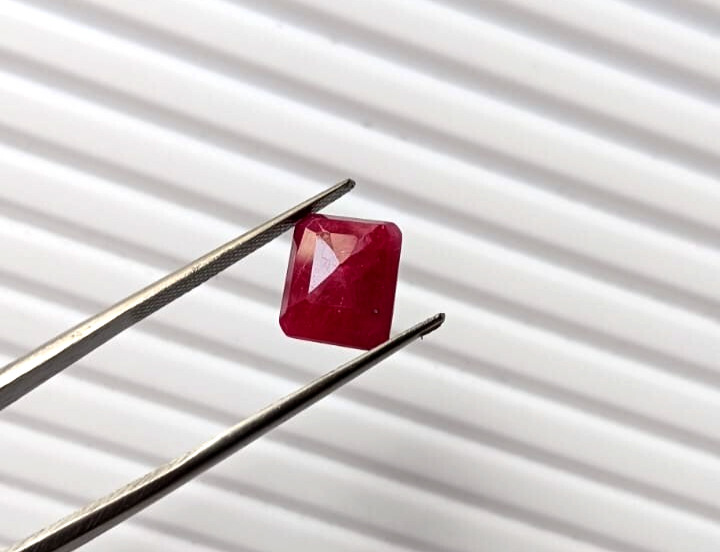 4.50-Carats Natural Ruby Loose Gemstone Size=10.70 X 8.80 X 4.20 MM Approx.