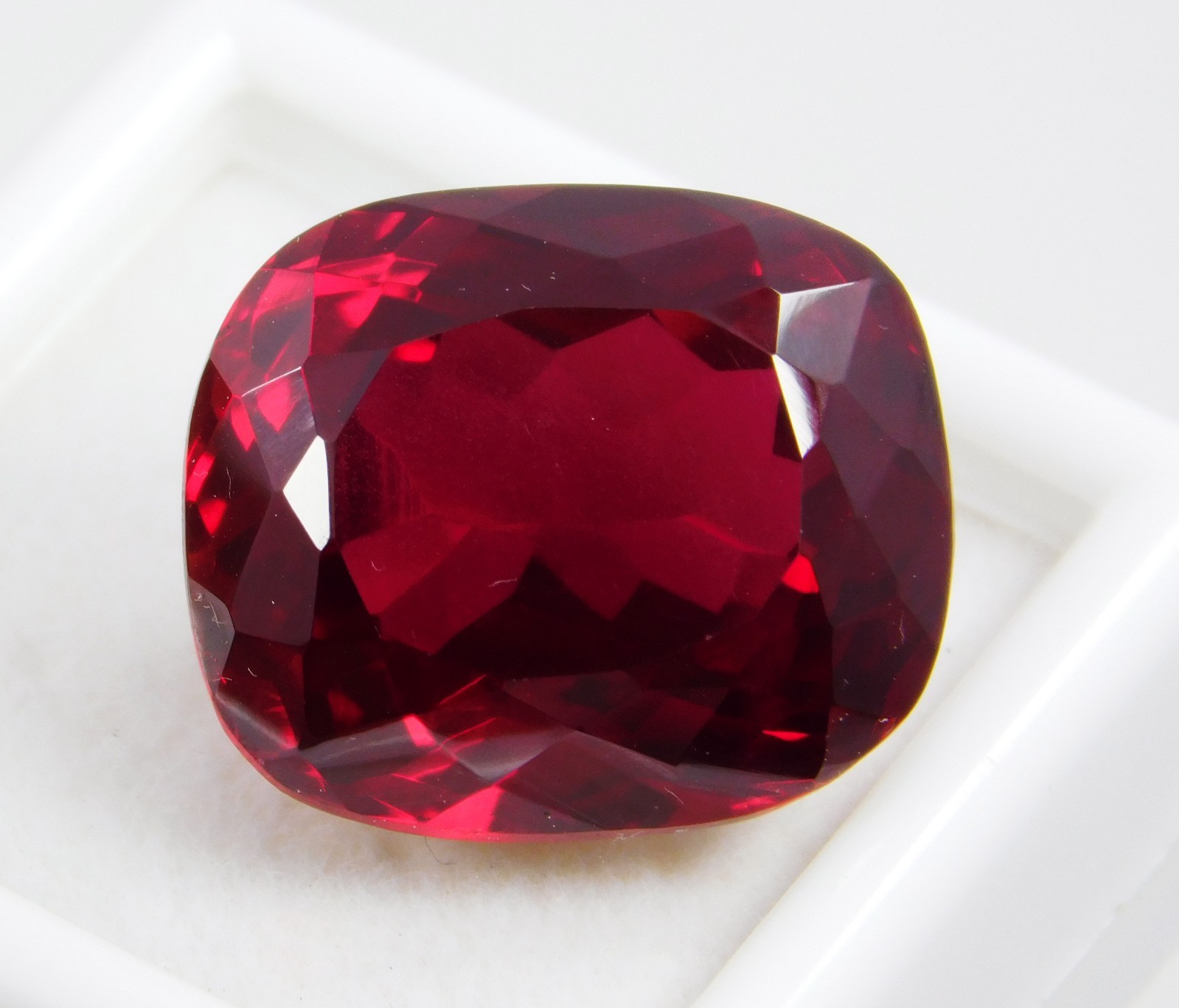 Certified 24.40 Ct Natural Burma Pigeon Blood Red Ruby Loose Gemstone Unheated