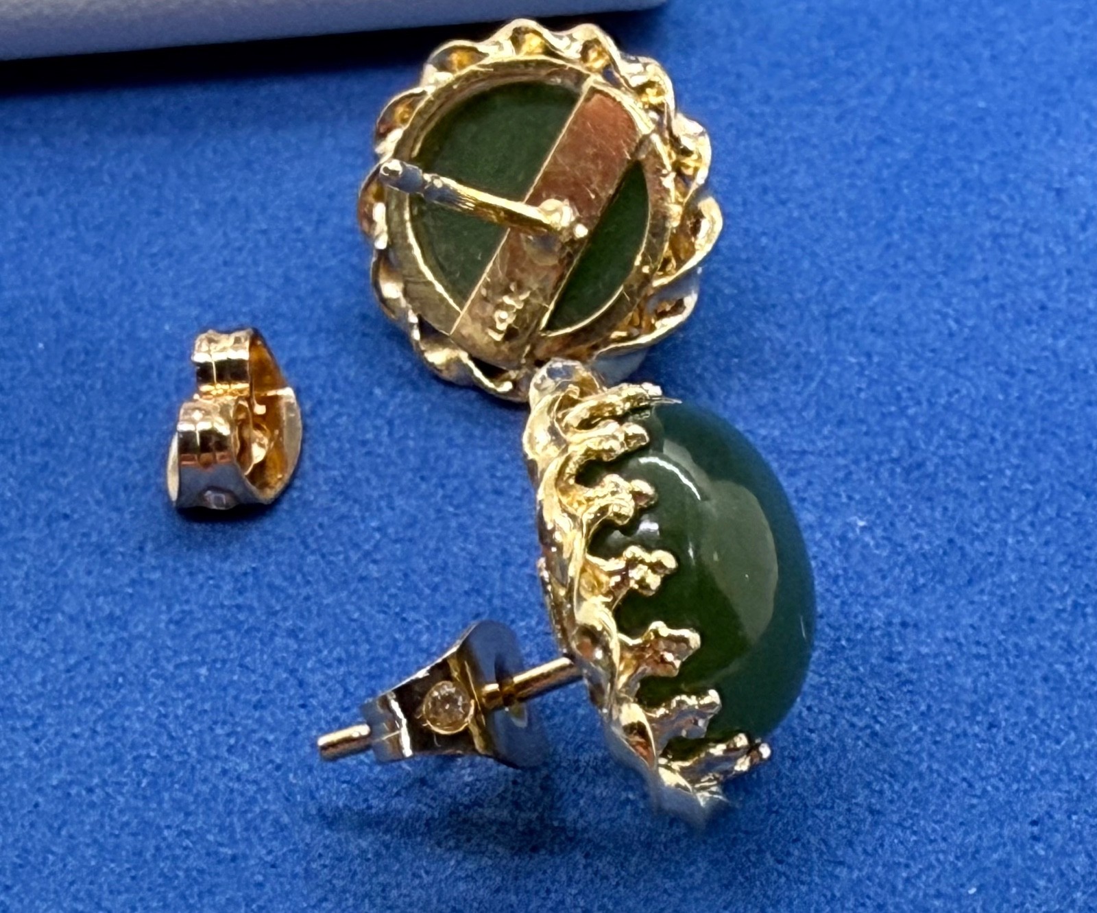 Vtg Stud Green Cabochons Earrings set in 14K Gold Intricate Twisted Prong Set…