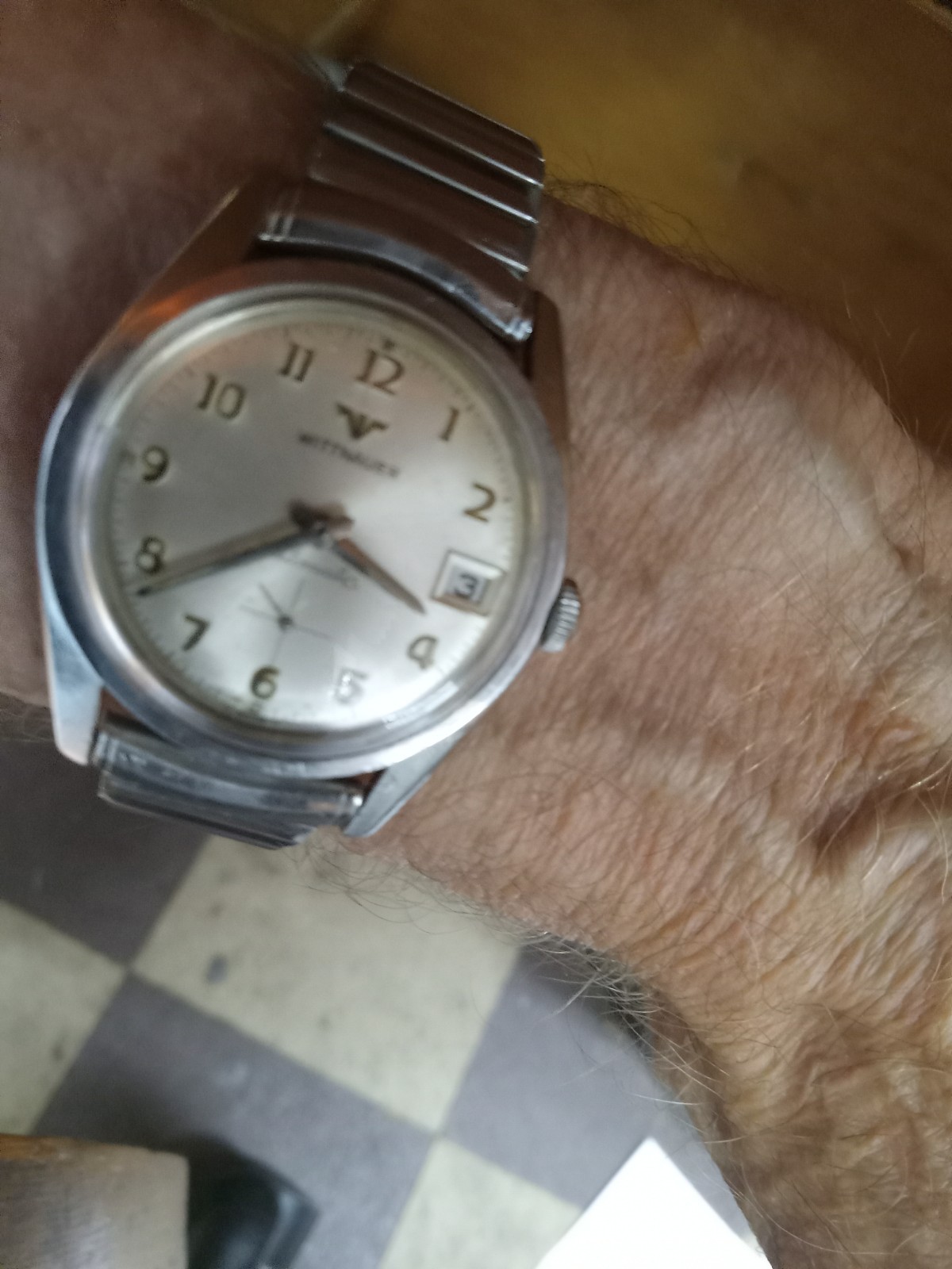 Gents White Wittnauer C11ka Automatic Date Cleand OILED Serviced. New Stem.