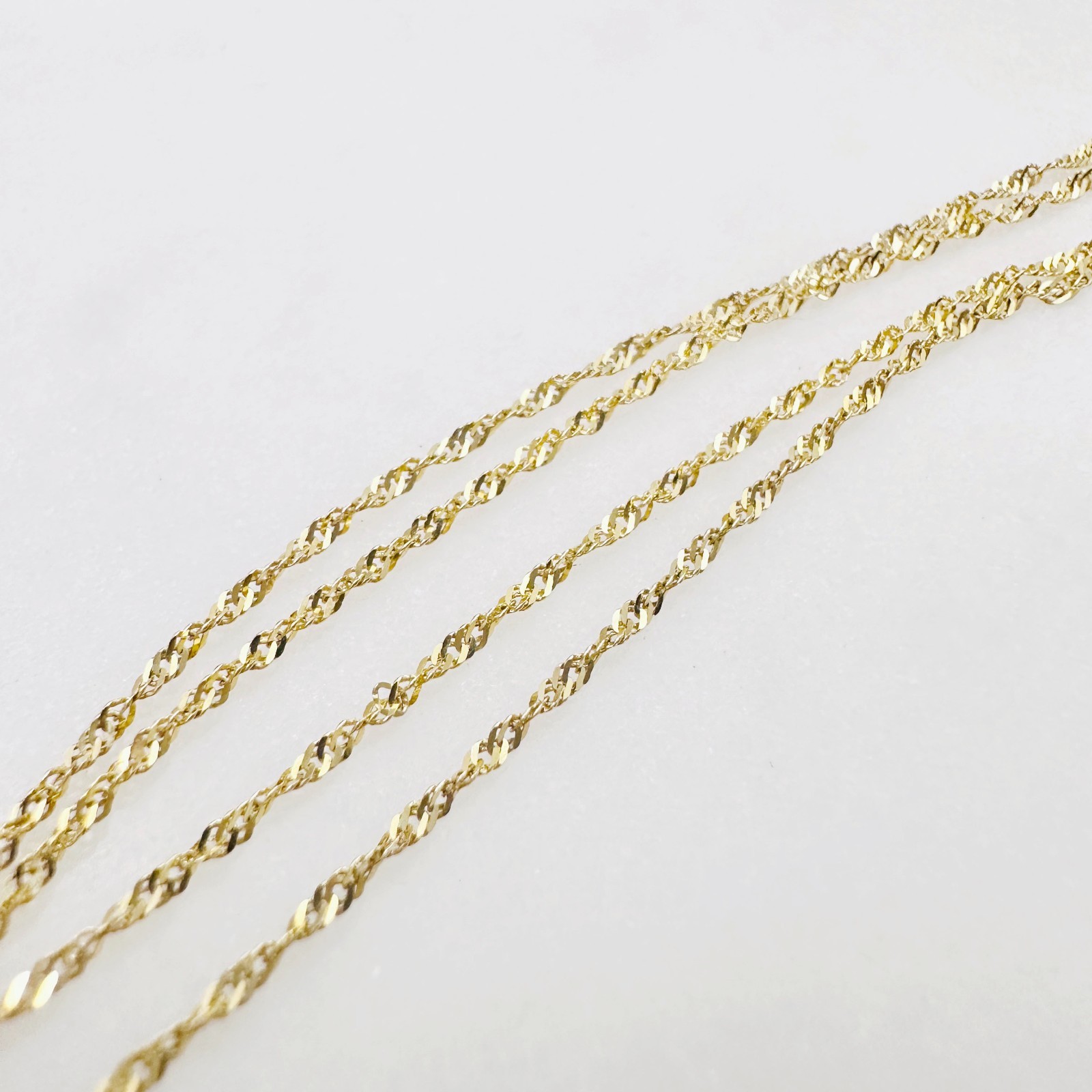 Solid 10K Yellow Gold Italian Singapore Link Chain Necklace, 1mm, 17 7/8″