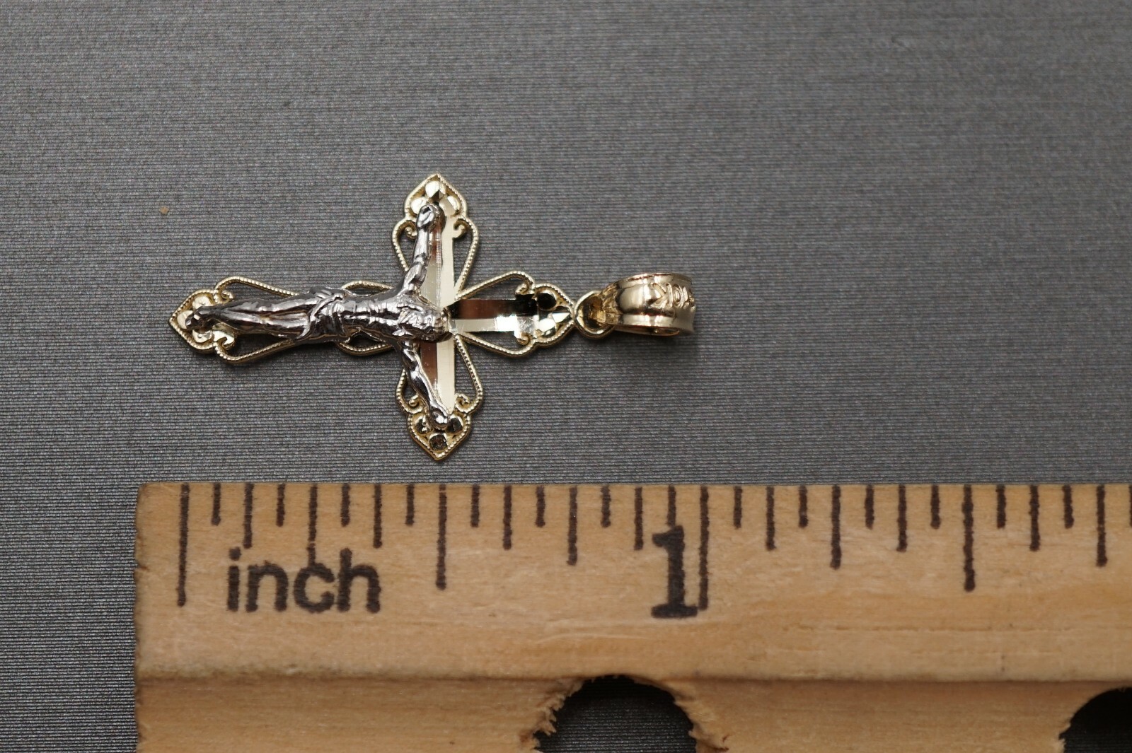 10K Solid Yellow Gold 1.05″ Diamond Cut Two Tone Crucifix Cross Charm Pendant.