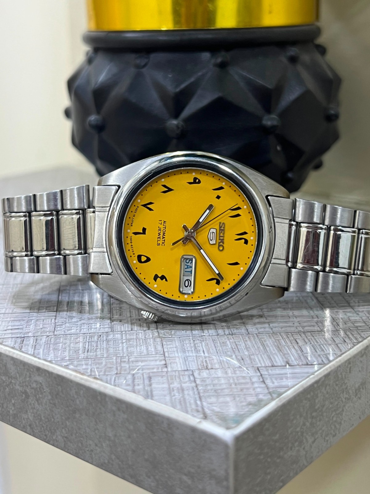 Seiko 7009 Automatic Mens Watch Day/date with Arabic Yellow💛 Dial