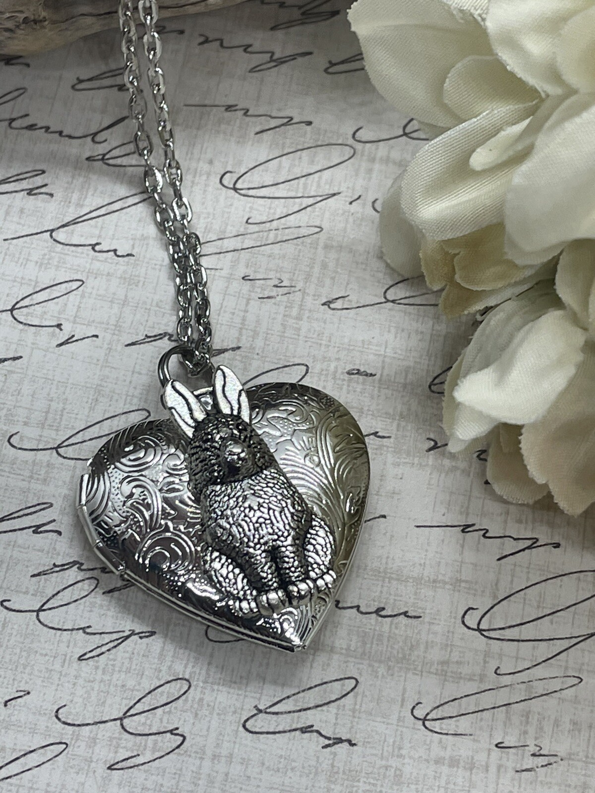 Heart SILVER BUNNY RABBIT Locket Necklace JEWELRY Pendant PHOTO Picture CAMEO