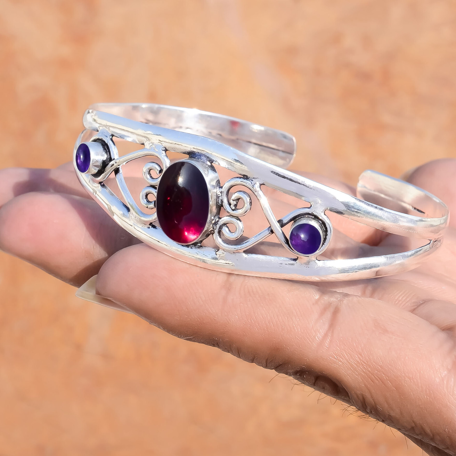 Mozambique Garnet & Amethyst Gemstone Bangle 925 Sterling Silver Attractive Cuff