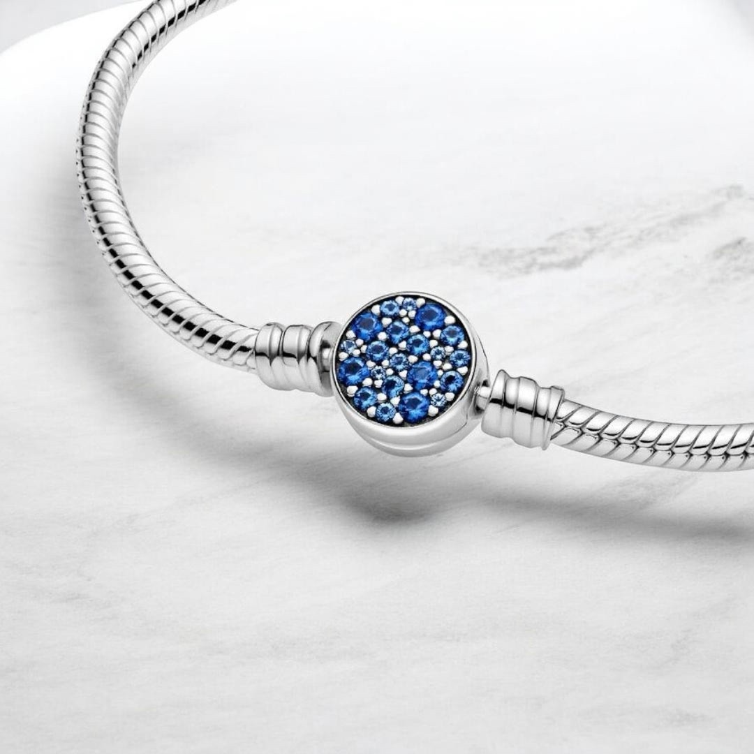 NEW Authentic PANDORA Silver Bracelet Blue Disc Clasp Charm Bracelet 599288C01