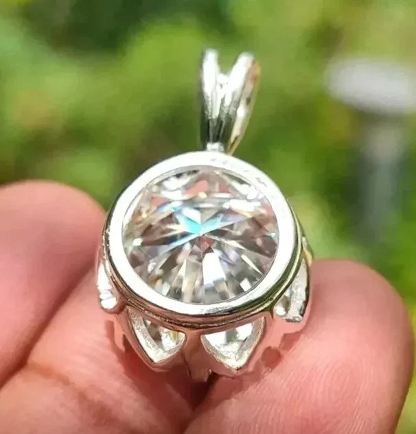 Rare 10.0 Ct Certified White Diamond Solitaire Pendant 925 Silver Great Luster