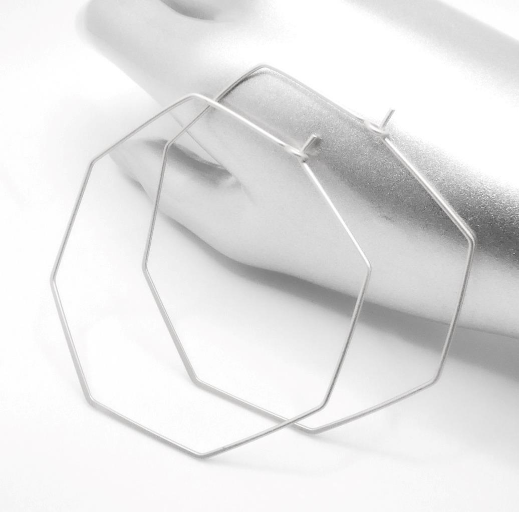 GORGEOUS Lightweight Mat Silver Thin Wire Organic Octagon Threader Hoop Earrings