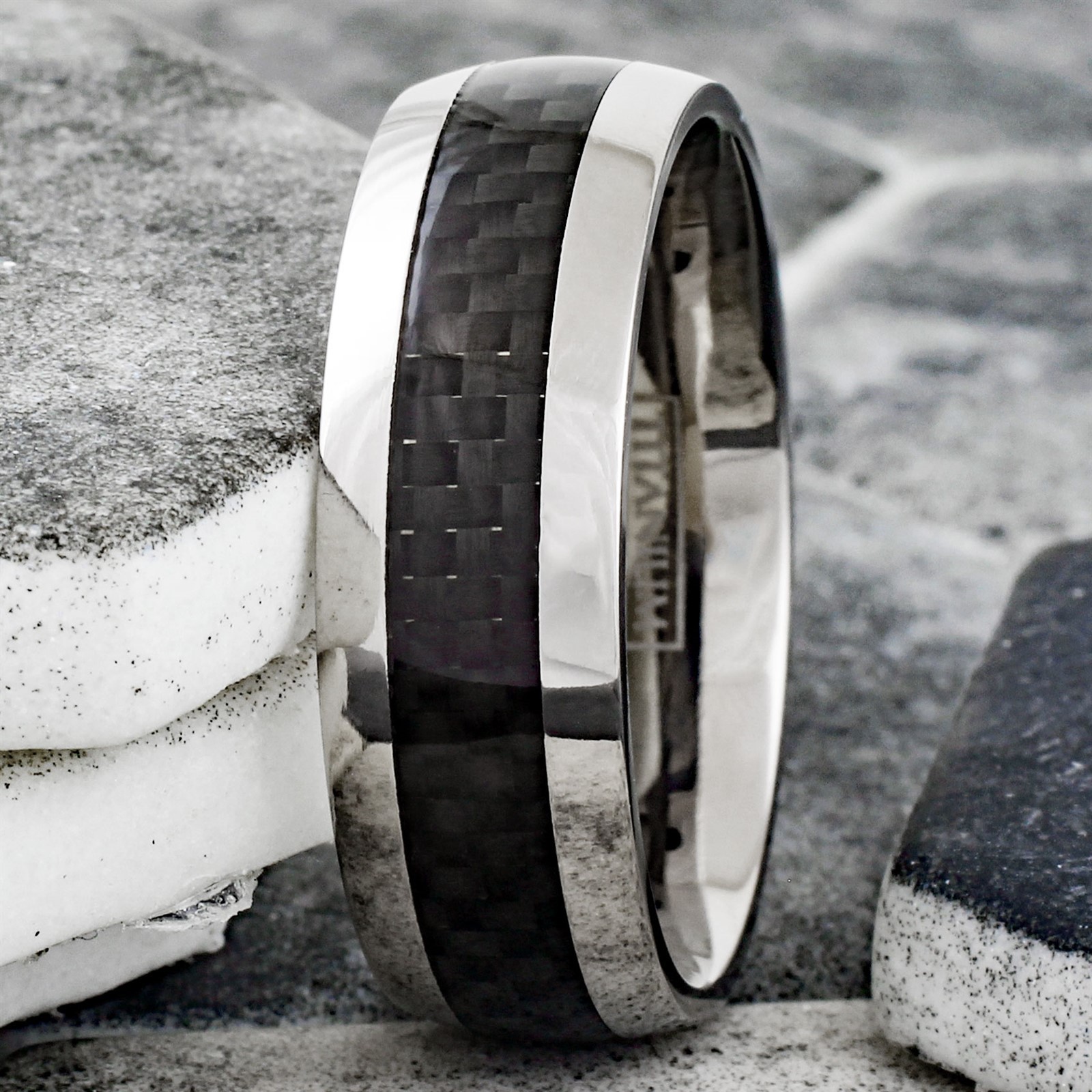 Titanium Black Carbon Fiber Stripe Comfort Fit Men’s Wedding Band Ring size 5-13