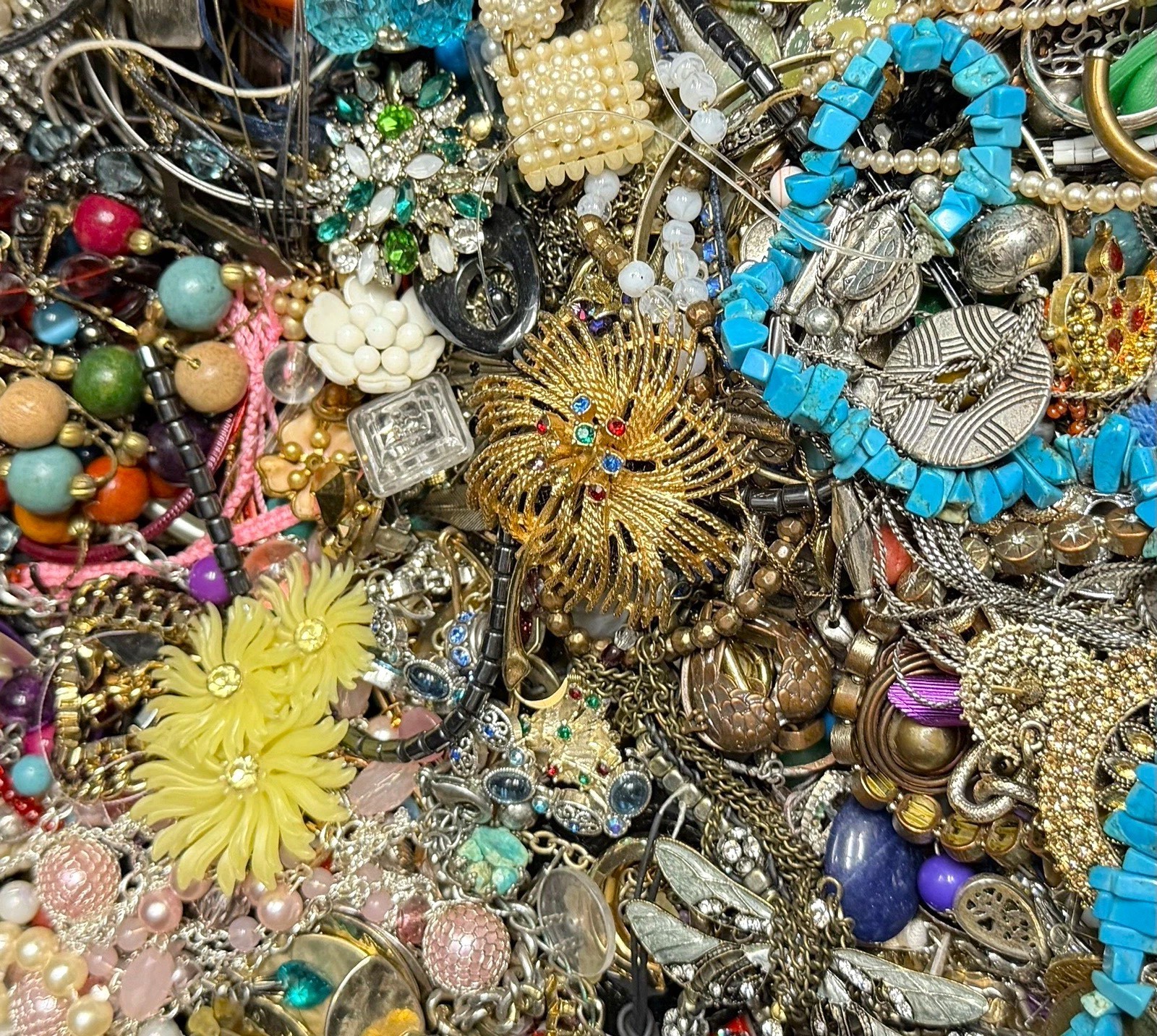 3 Pounds Untested Unsorted Lot Jewelry Old Vintage & Modern Wear & Junk Mixed In