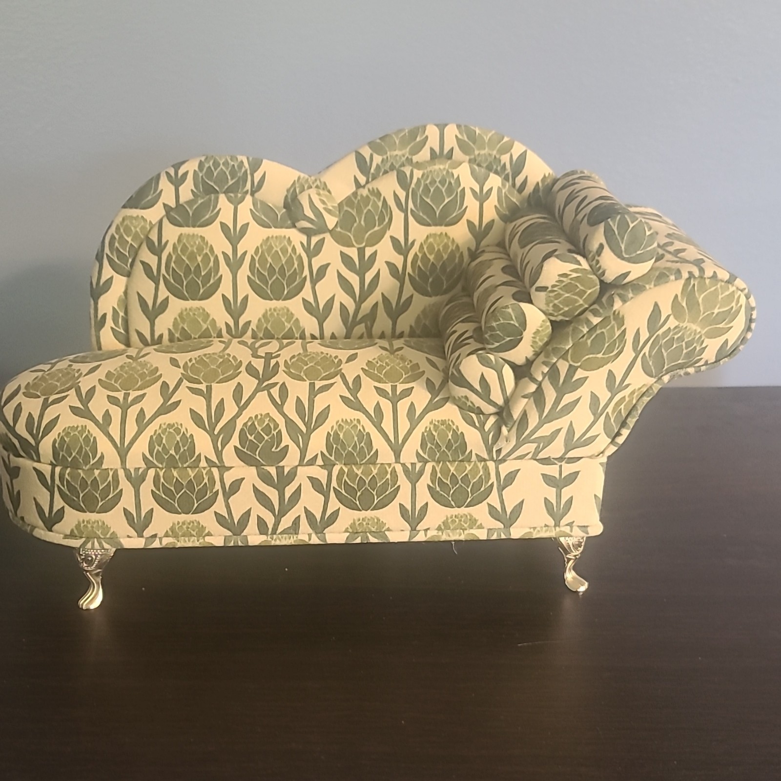 Sofa-Shaped Jewelry Box w/ Mirror, Lined Fabric, Holds 6 Rings Green Floral