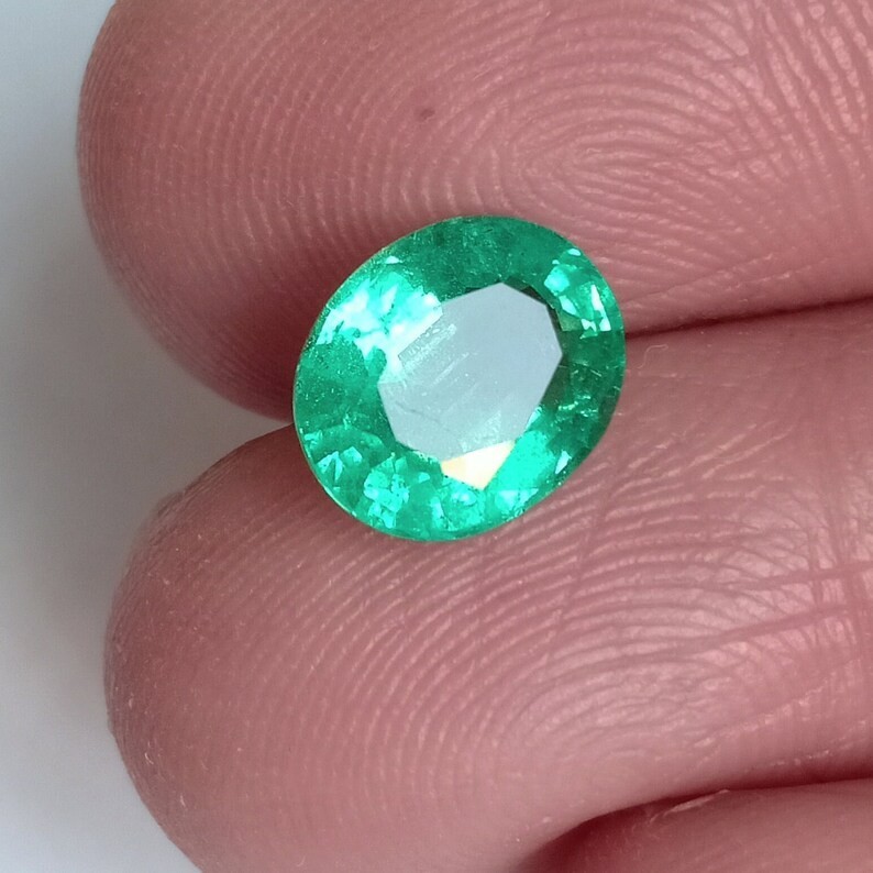 Certified Top Quality Green Emerald Oval Shape Unheated Untreated Gem 1.83 Ct