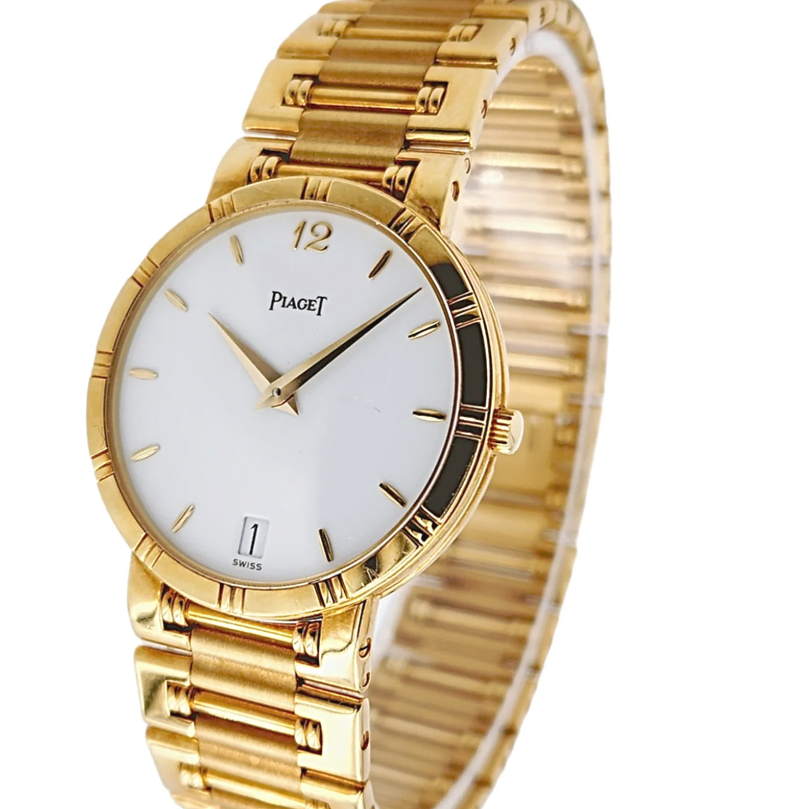 Men’s Piaget 31mm Dancer Vintage Solid 18K Yellow Gold Band Watch w/ White Dial.