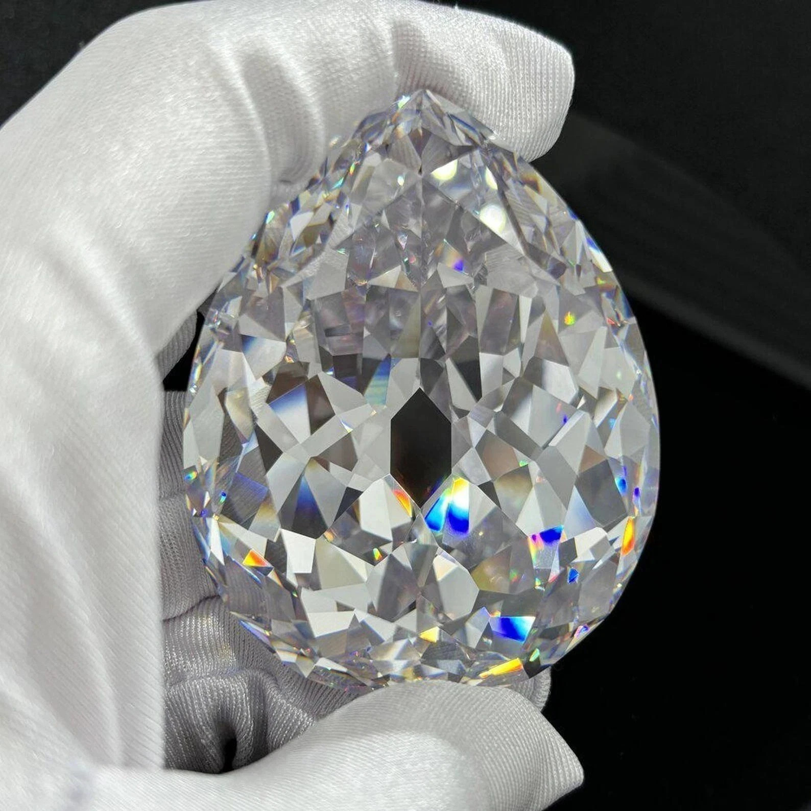 100 Ct+ Natural Certified Cambodian White Zircon Pear Cut Loose AG Gemstone