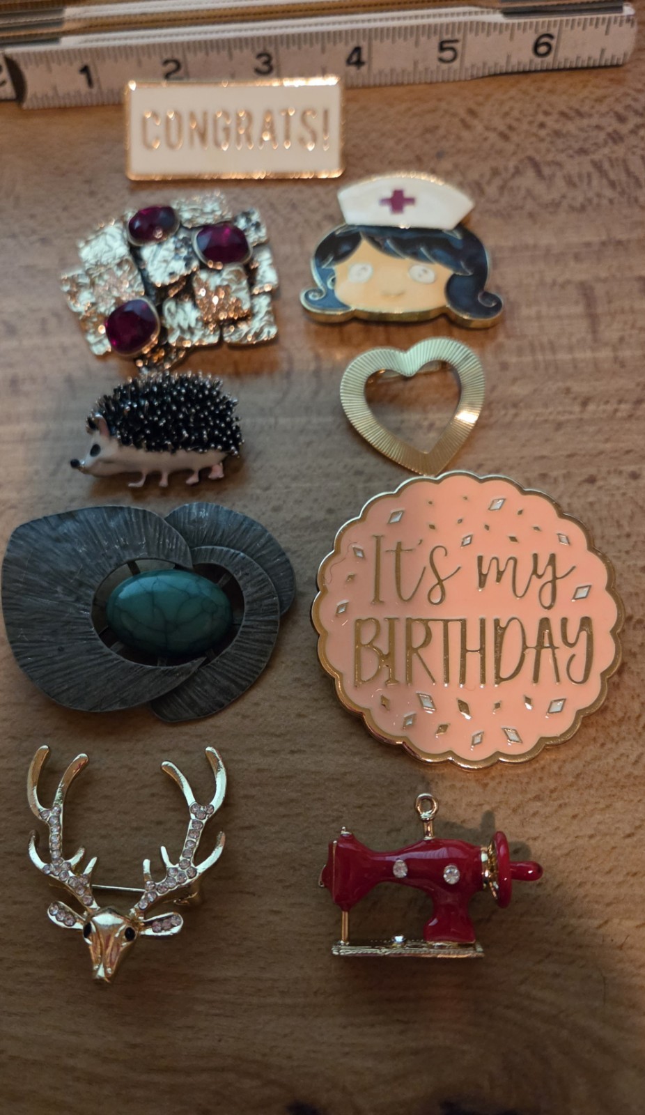 Mixed Themes And Materials Brooch Pin Lapel Jewelry Lot Age Unknown CA 293-40-1