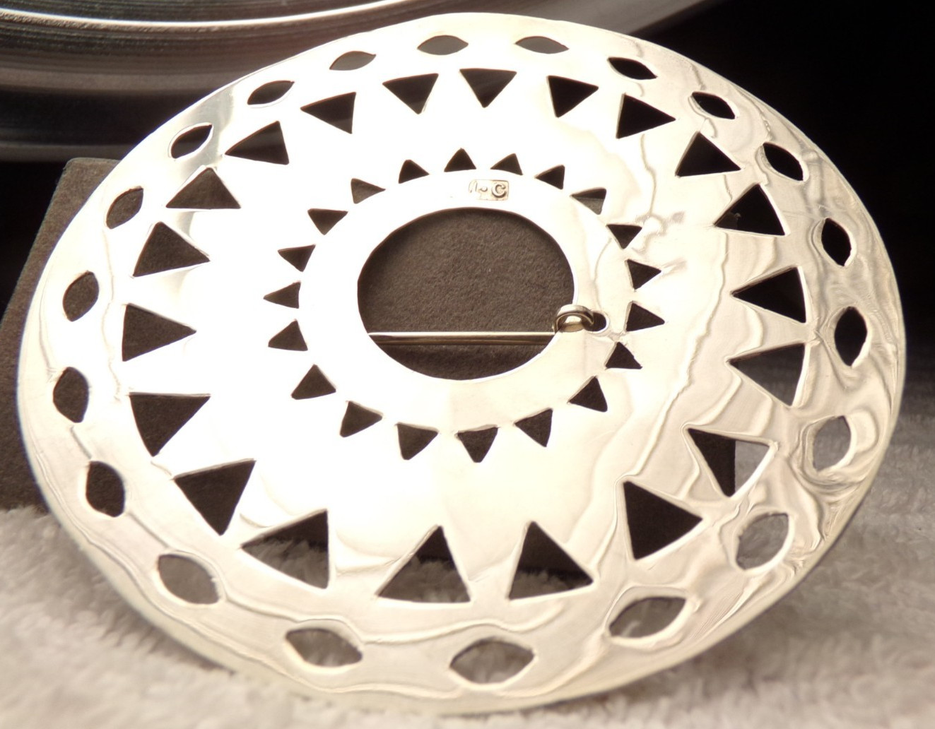 ANTIQUE STERLING SILVER SIGNED L : C HAND CUT ENGRAVED FIBULA PIN BROOCH SWEDEN
