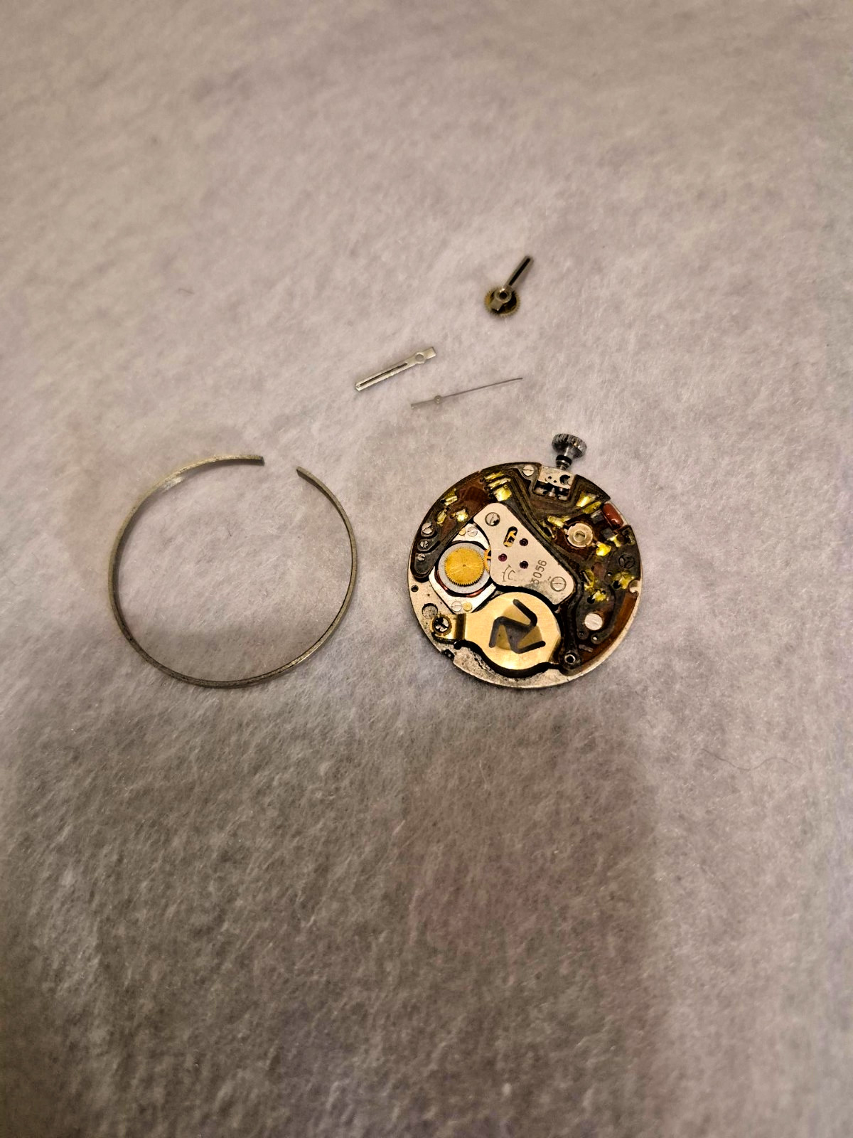 Raketa 3056 Quartz Movement – For Parts or Repair