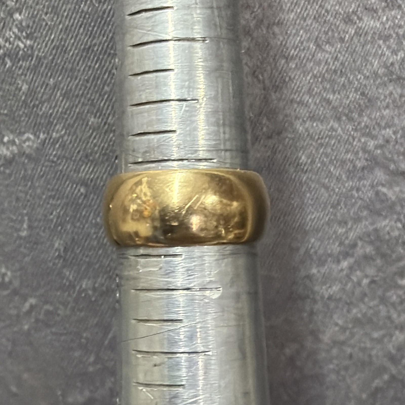 Vintage Rare 14K AK Solid Yellow Gold Thick Smooth Band Ring 9.3g Size 7.5