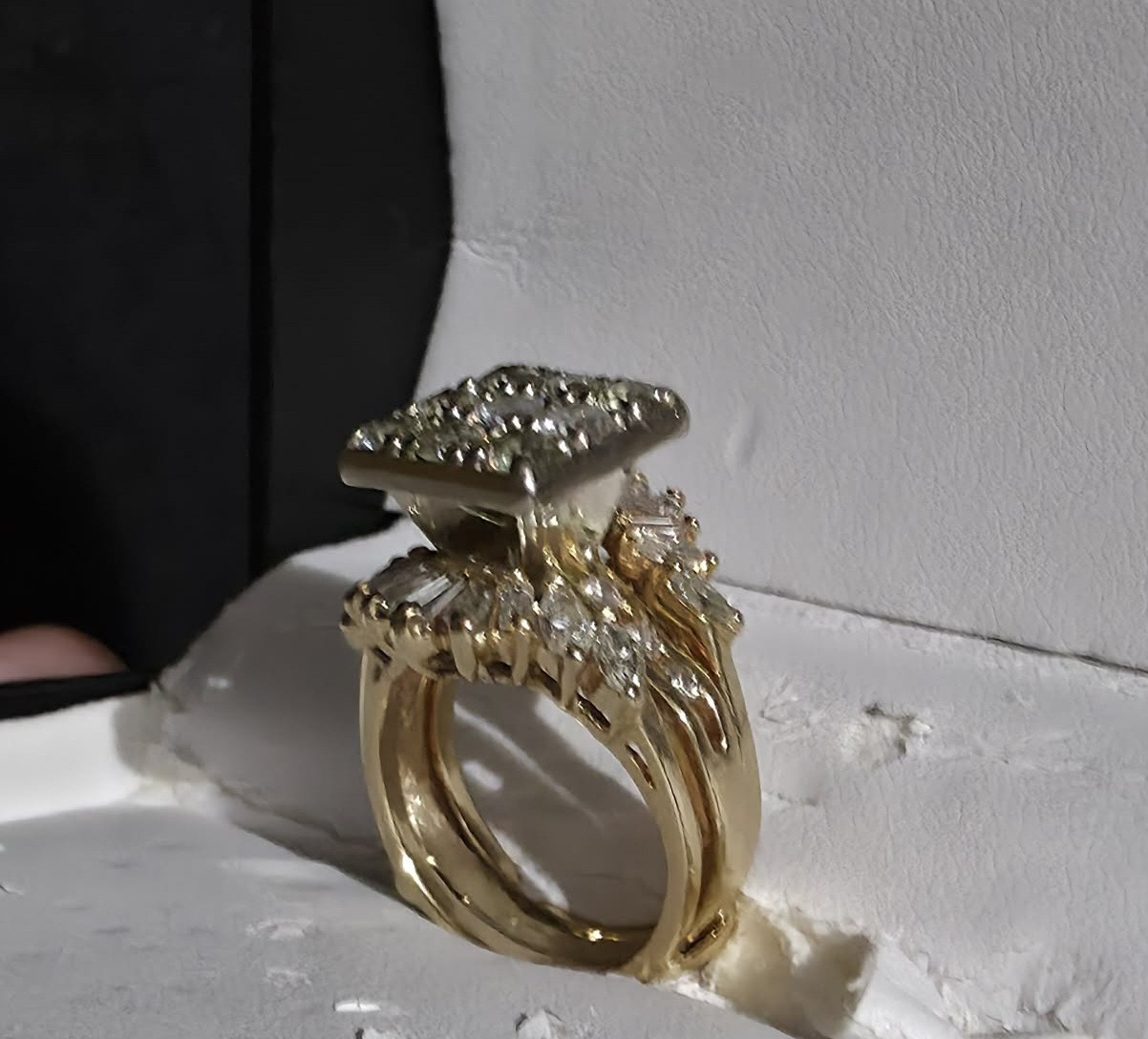 Stunning Womens Wedding Set