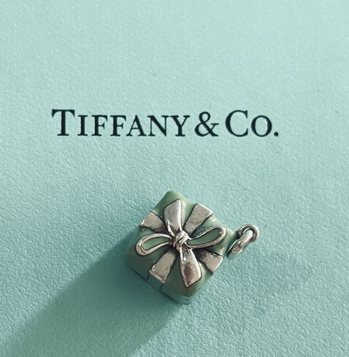 Tiffany & Co Silver Enamel Present Gift Box .46” Charm 5.1 Grams Vintage Pouch
