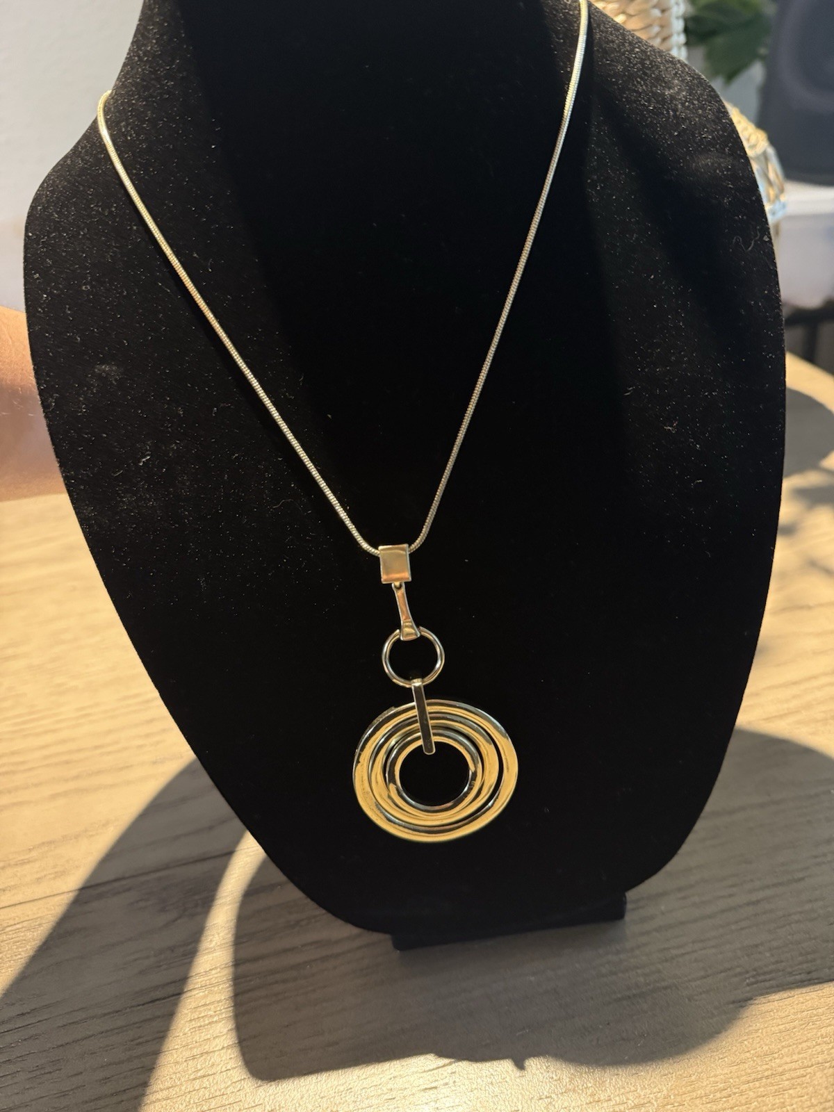Gold Tone Snake Chain Statement Pendant Necklace 26″ with 3″ Extender.