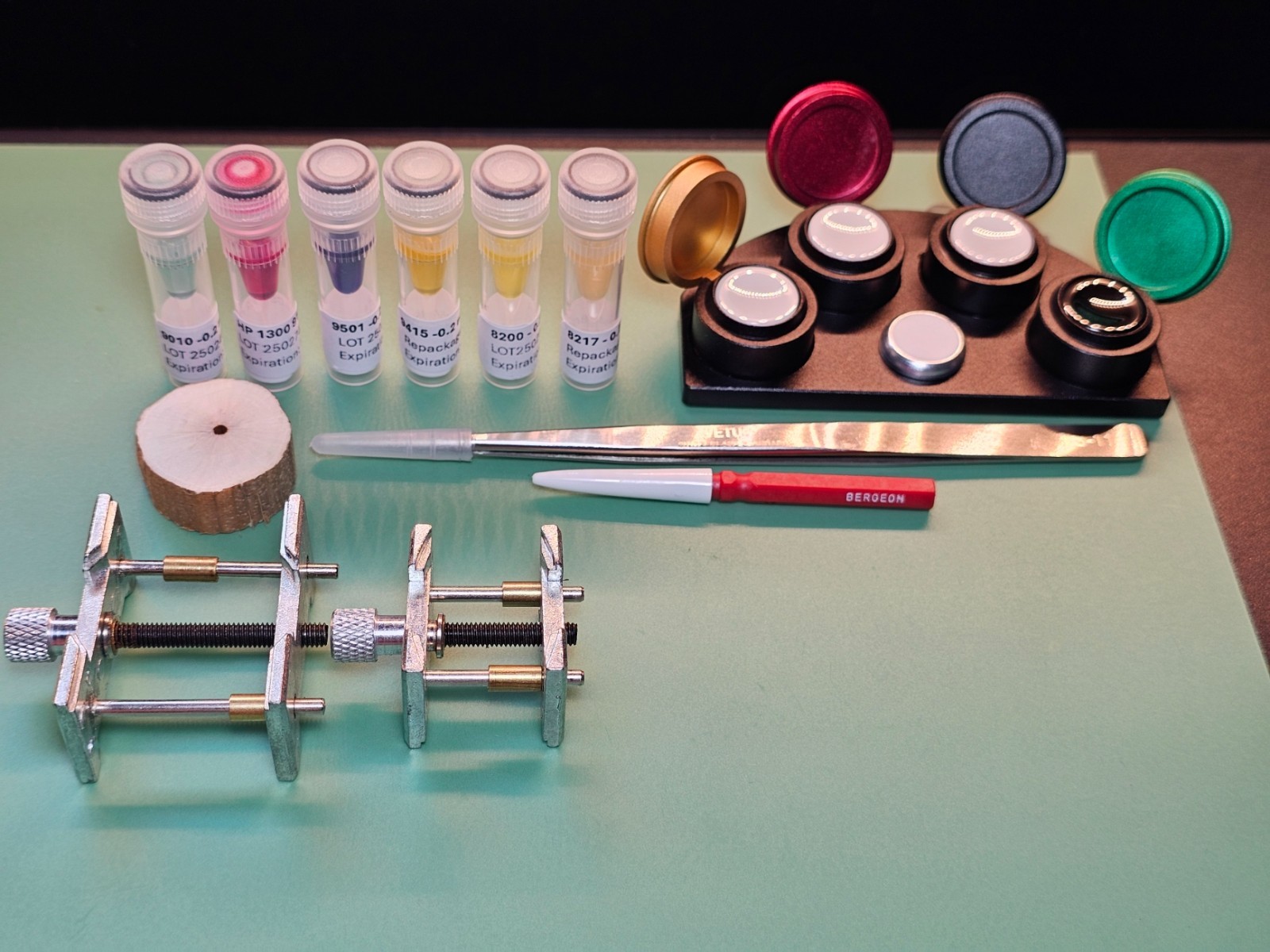 Moebius Repackaged Watch Oils 0.2ml, Bergeon Oiler, 4 Pot Oil Stand ceramic cups
