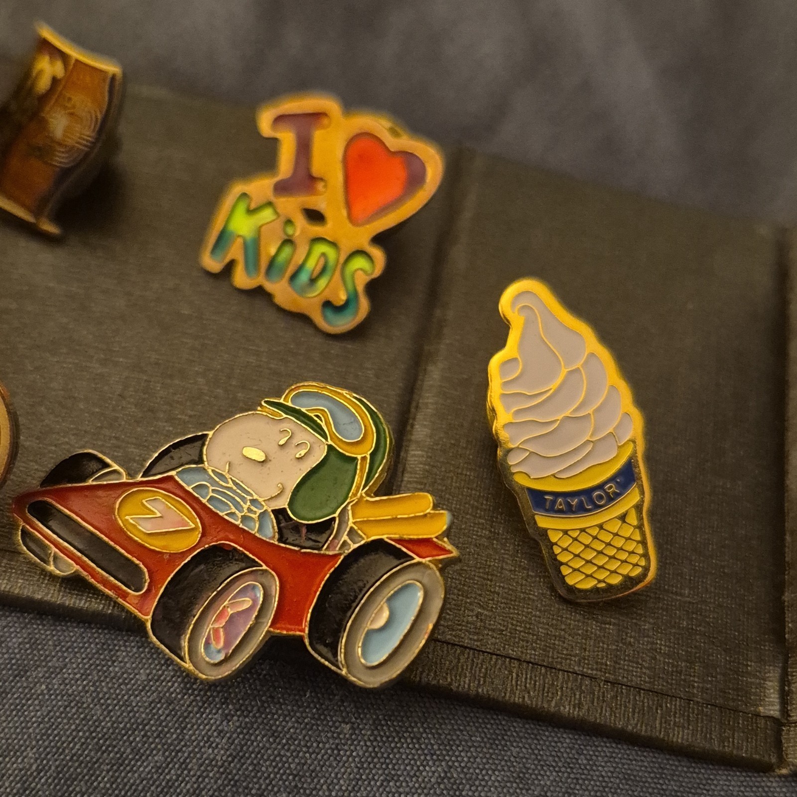 Vintage Lot Of Pins