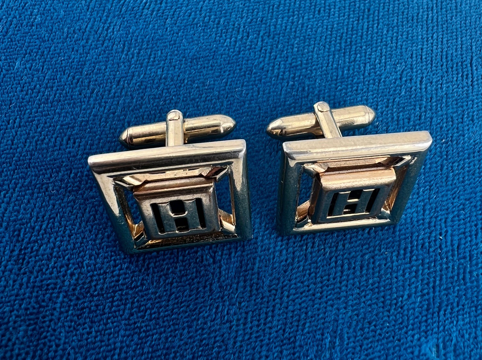 H Monogram Letter Initial Gold Tone SWANK Vintage 1970s to 1980s Cufflinks Mens