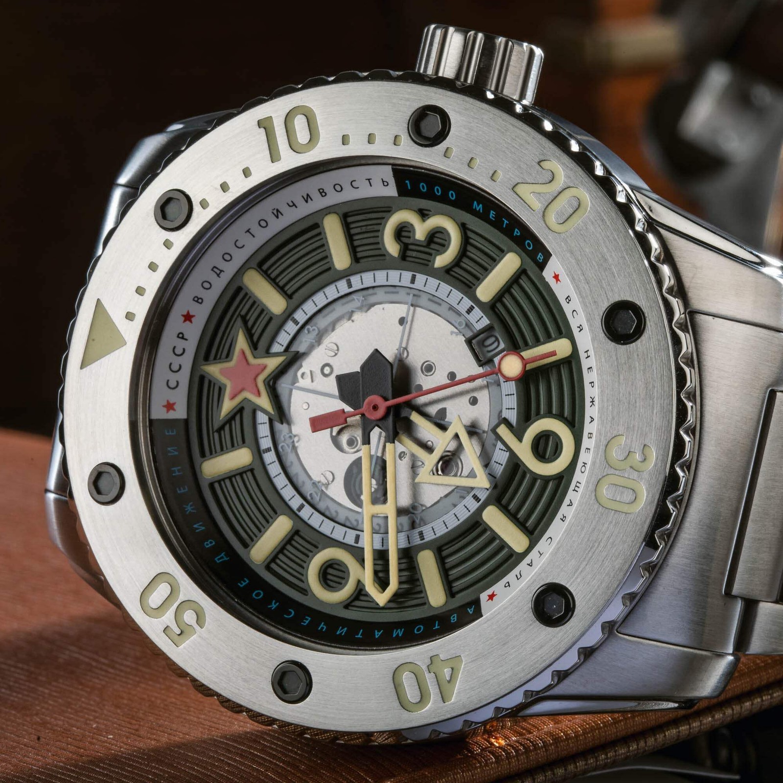 Barrakuda Limited Edition Silver / Green Green Dial Wristwatch CP-7094-33